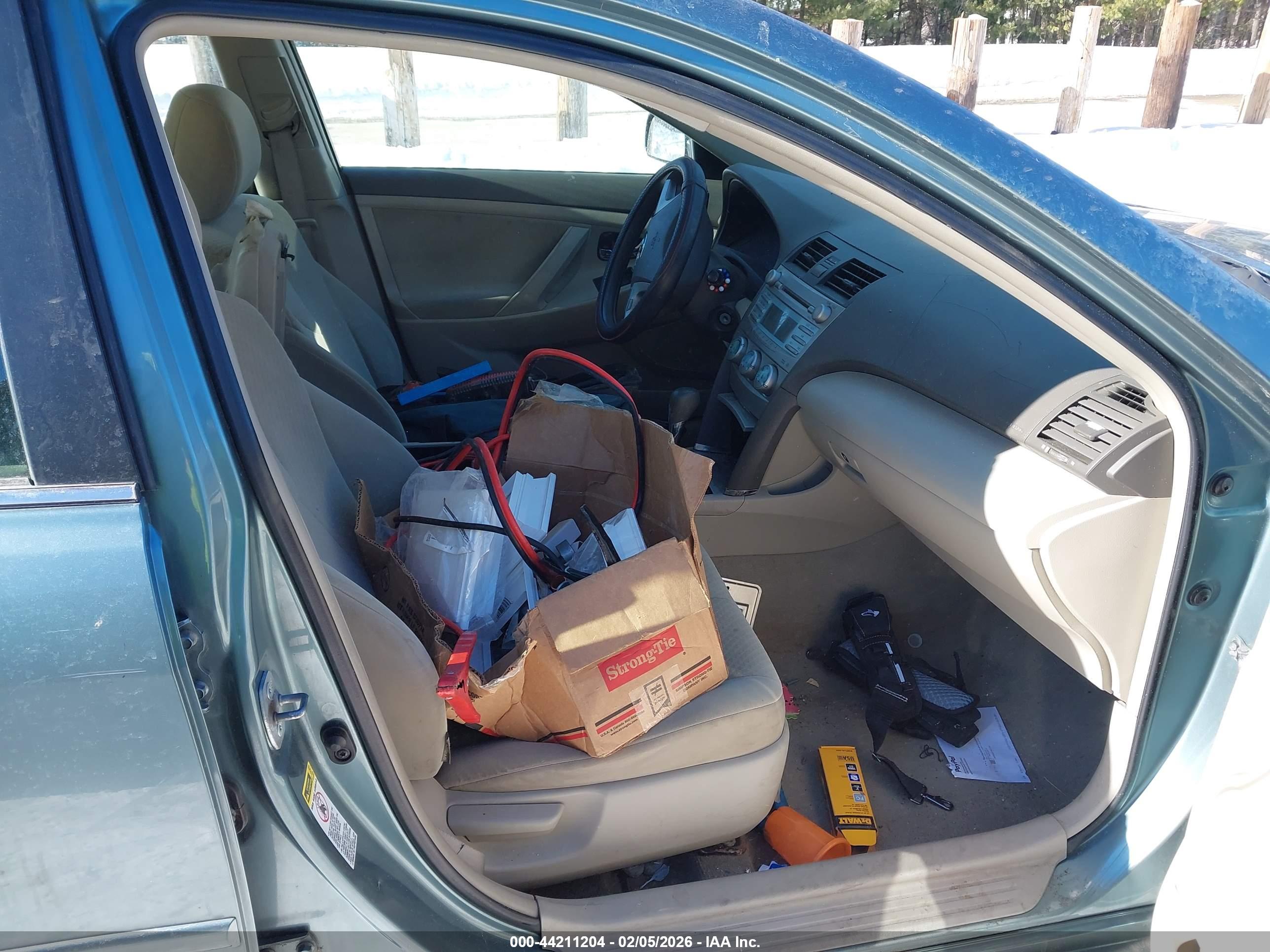 TOYOTA CAMRY image 5