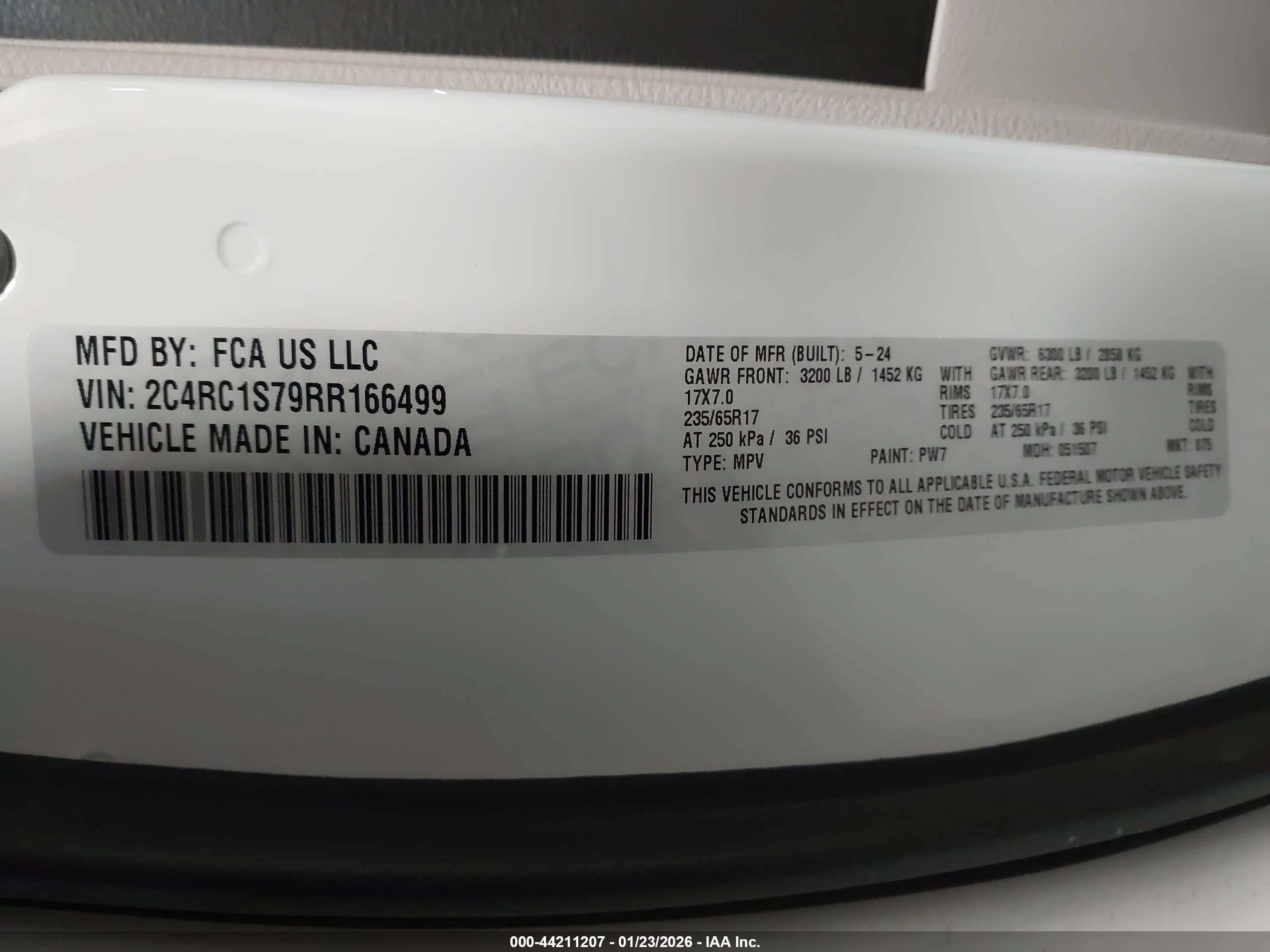 CHRYSLER PACIFICA image 9