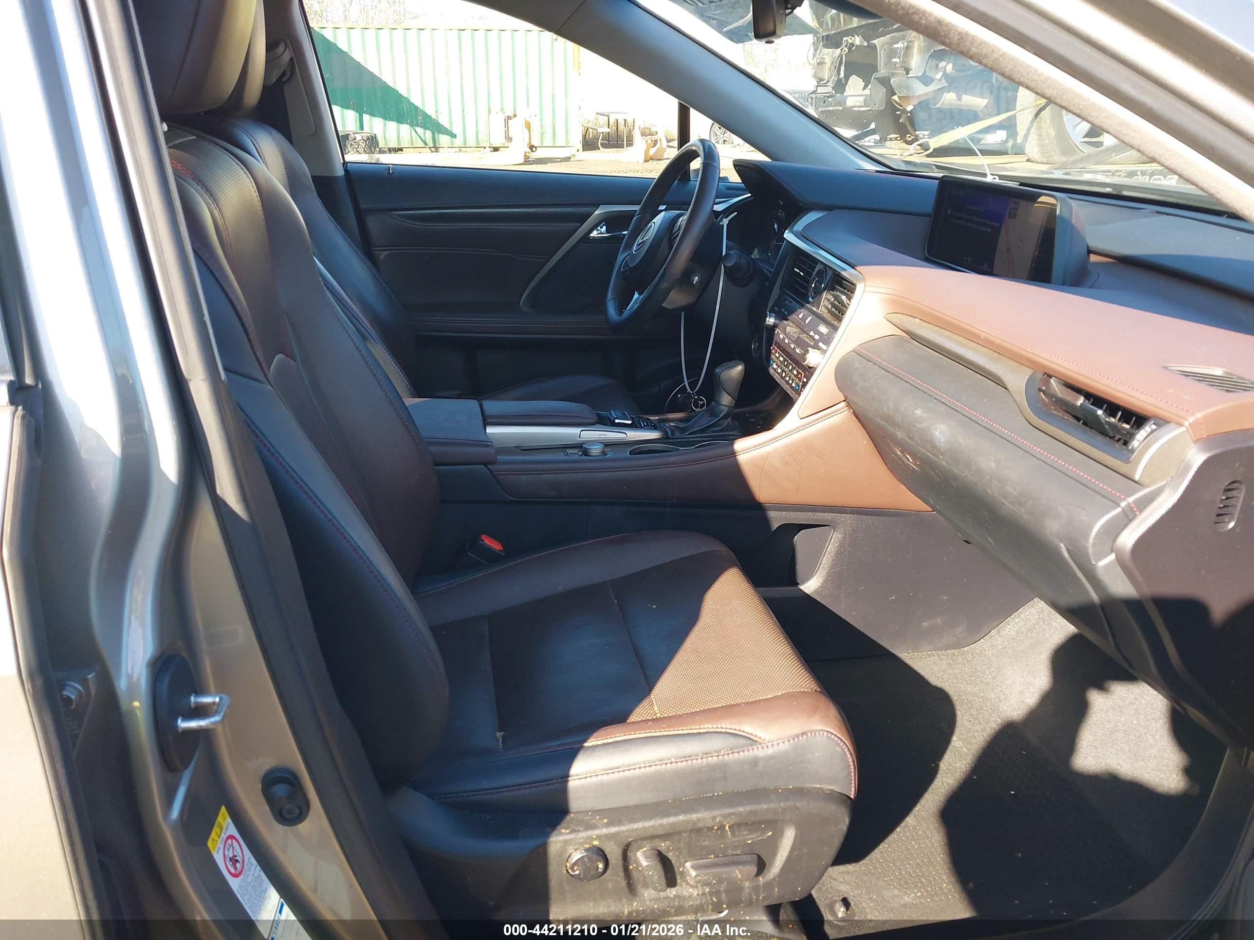 LEXUS RX image 5