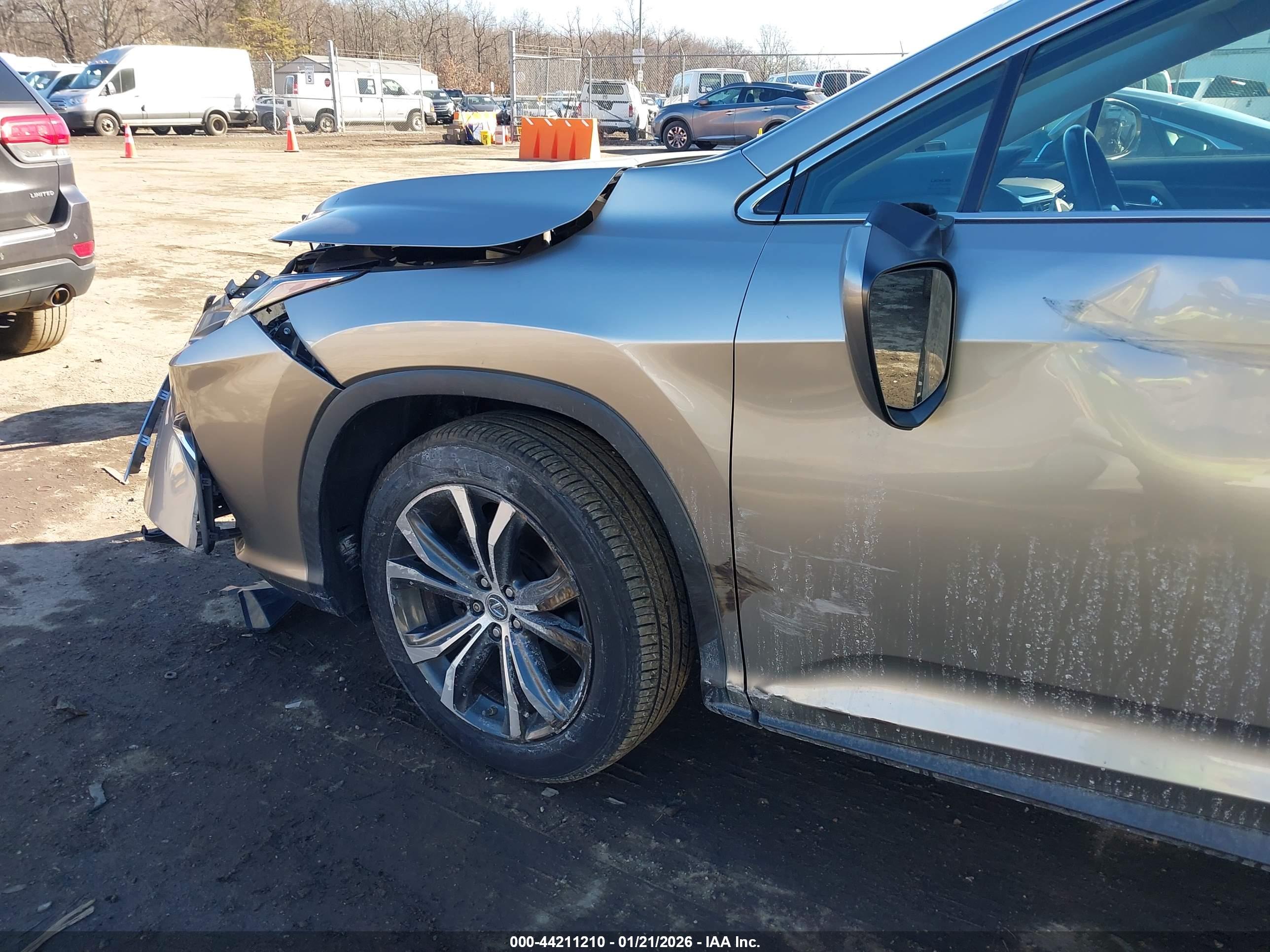 LEXUS RX image 6