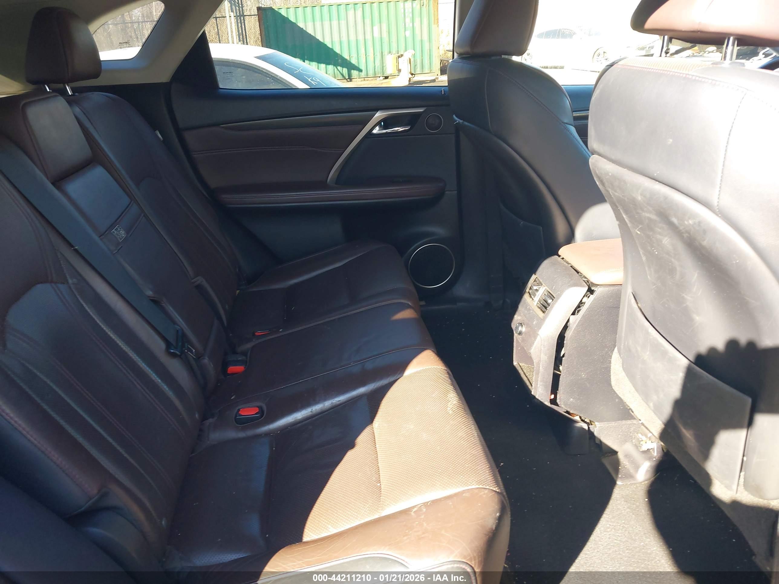LEXUS RX image 8