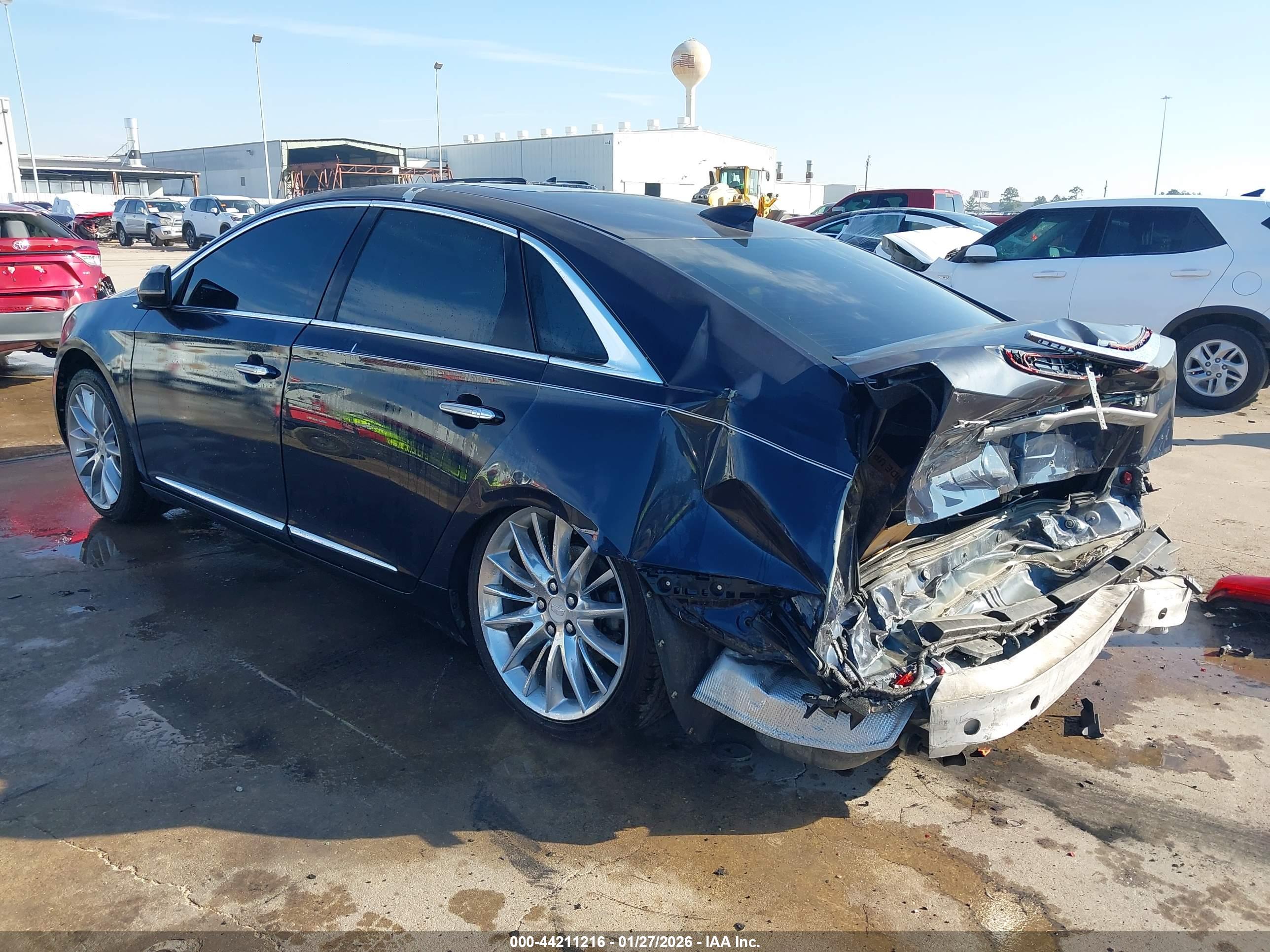 CADILLAC XTS image 3