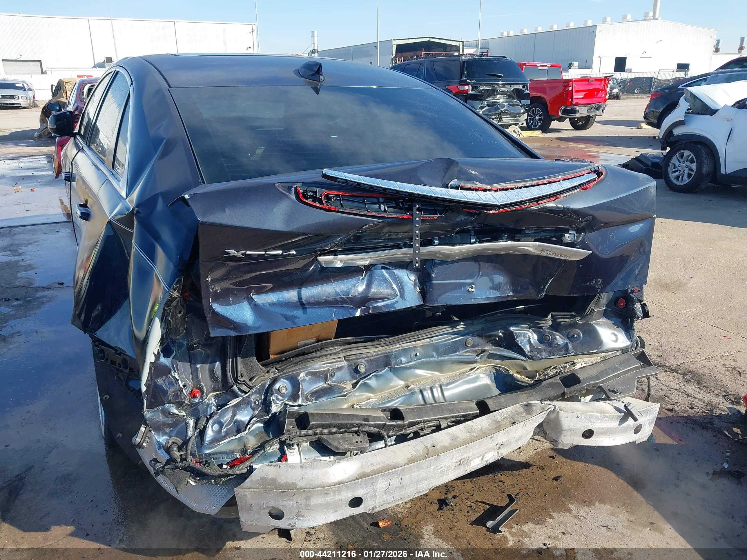 CADILLAC XTS image 6