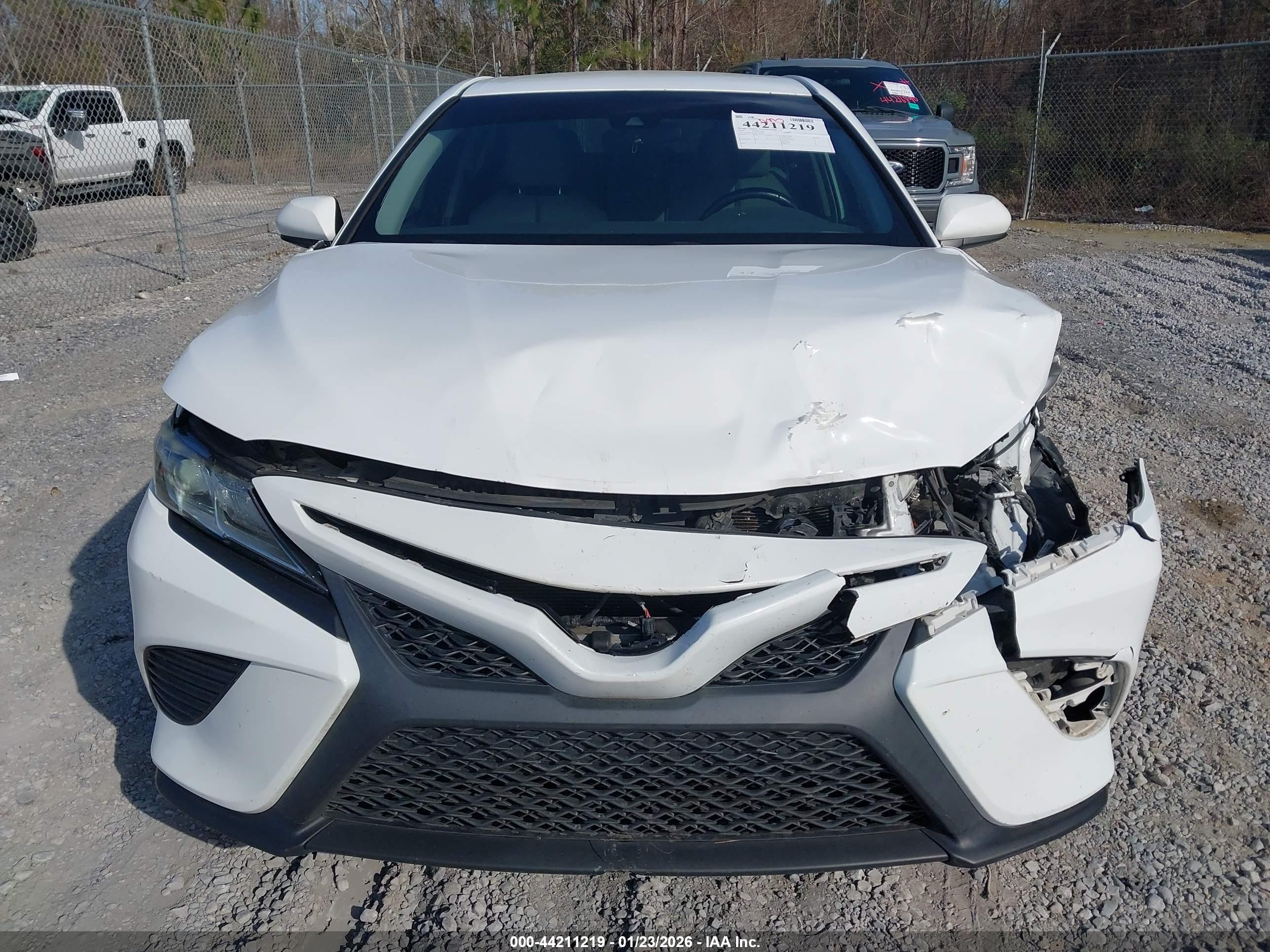 TOYOTA CAMRY image 6