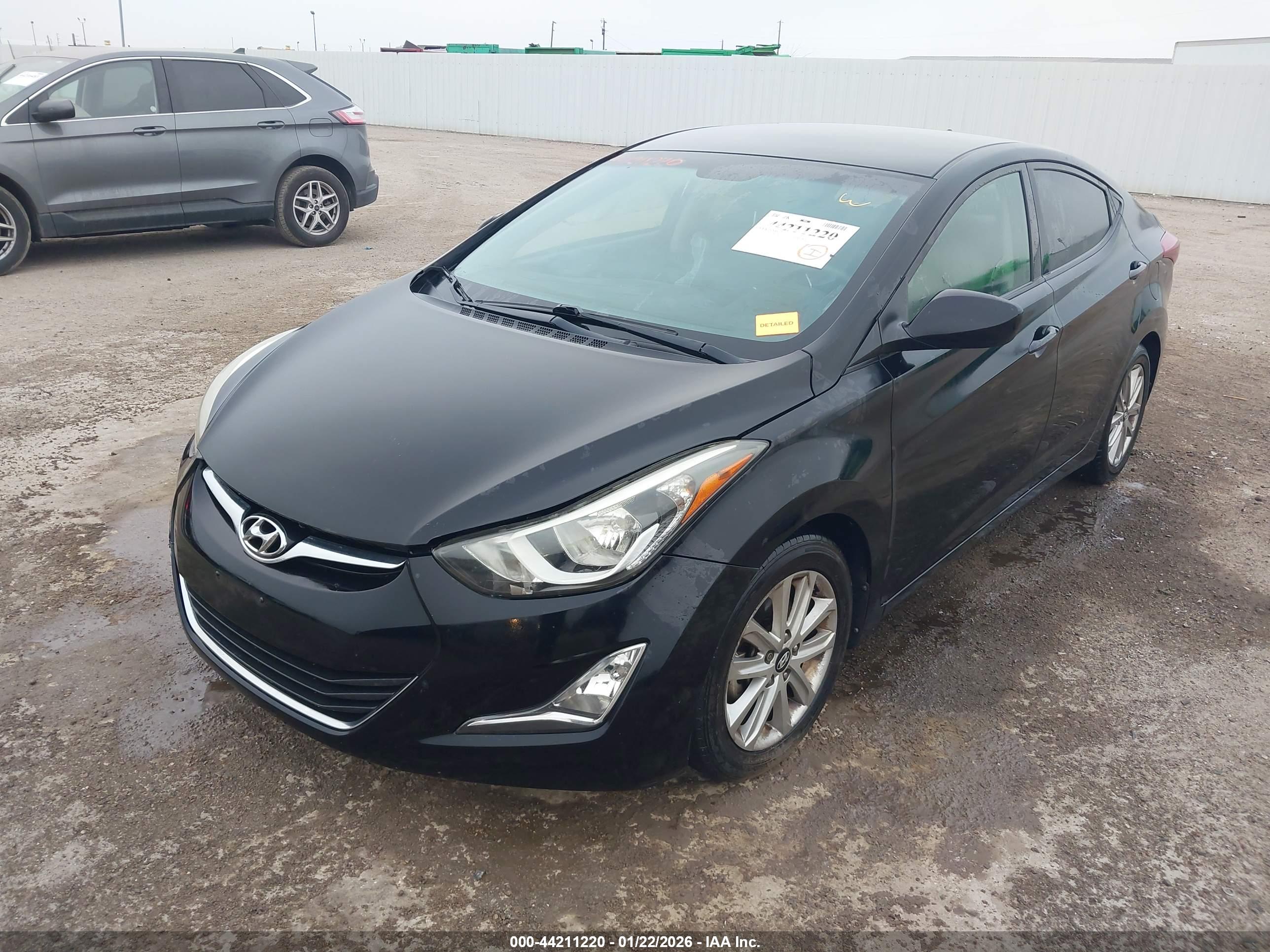 HYUNDAI ELANTRA image 2