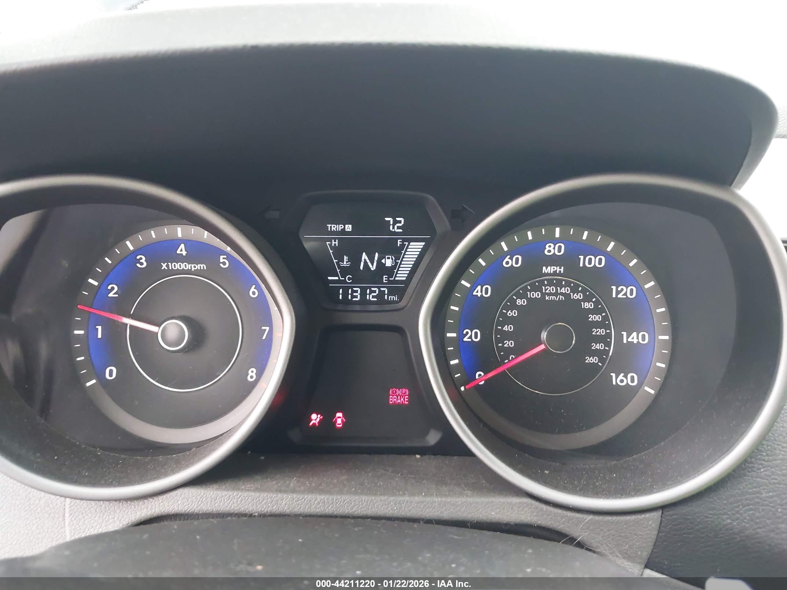 HYUNDAI ELANTRA image 7