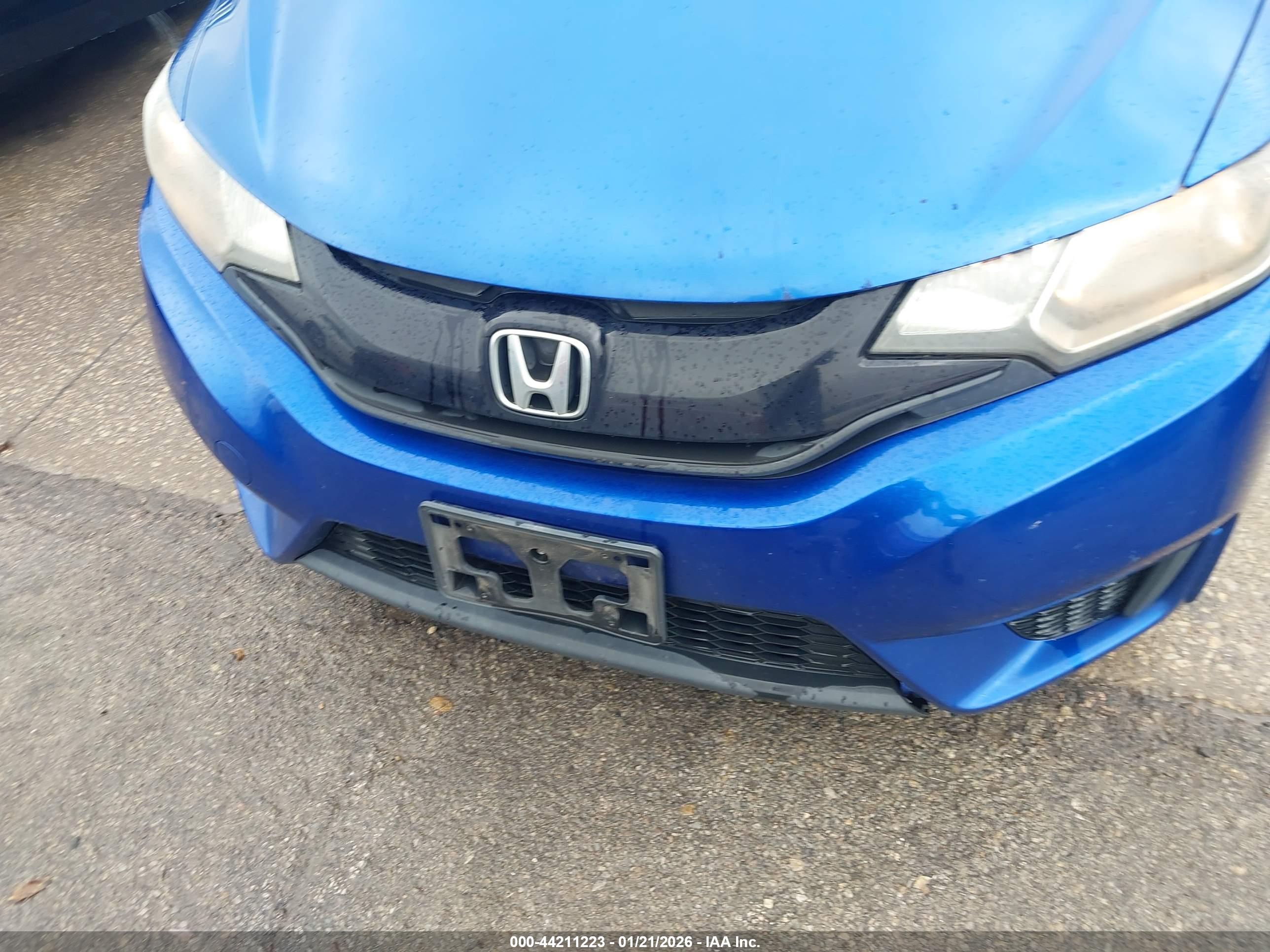 HONDA FIT image 6