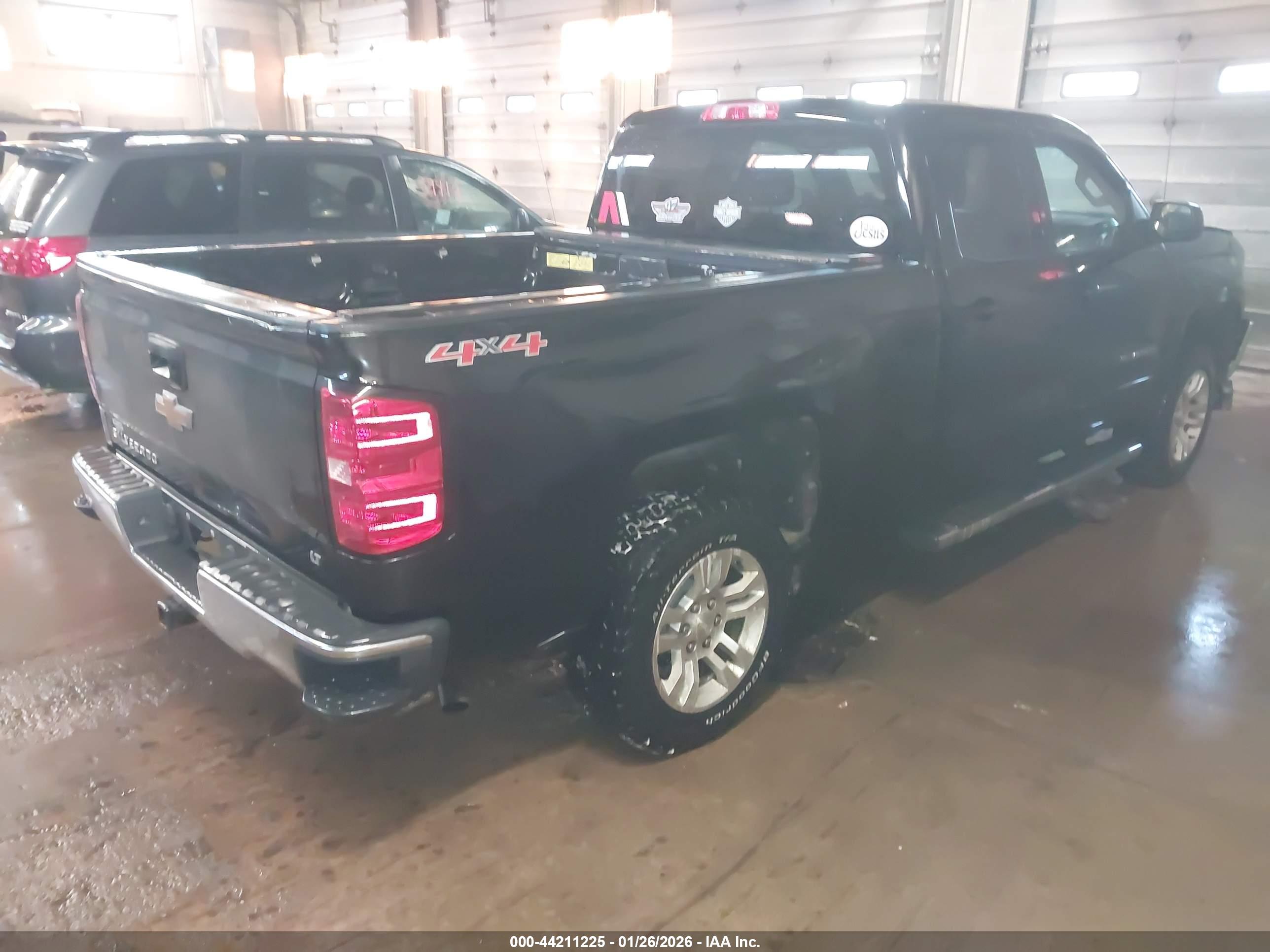 CHEVROLET SILVERADO image 4