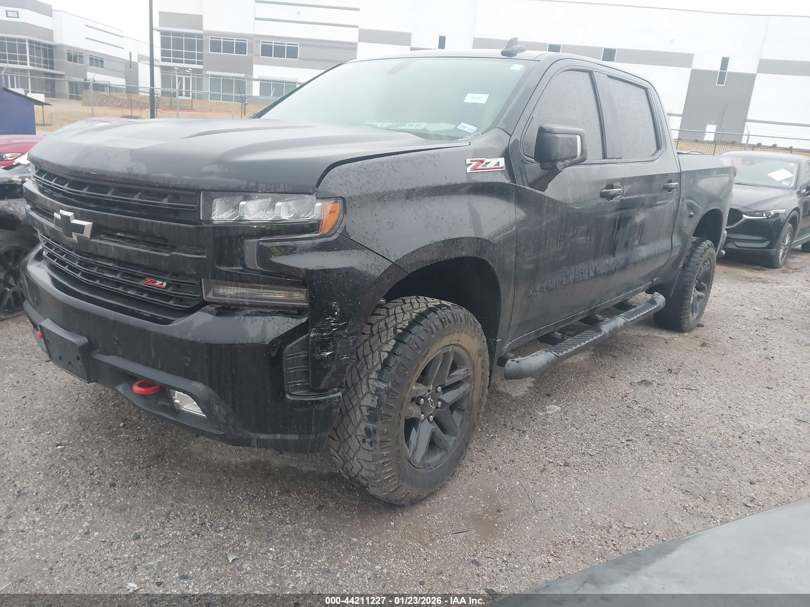 CHEVROLET SILVERADO image 2