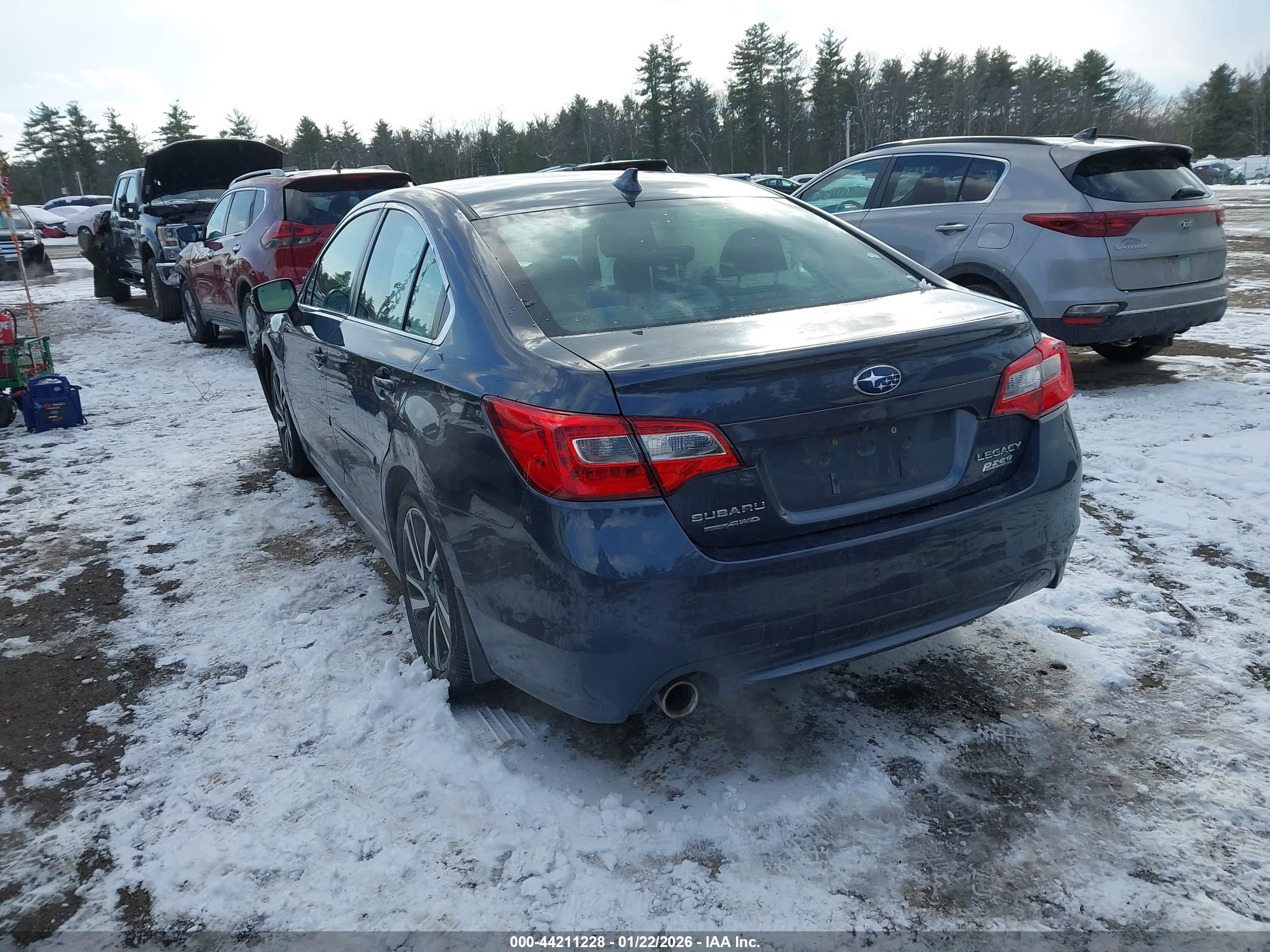 SUBARU LEGACY image 3