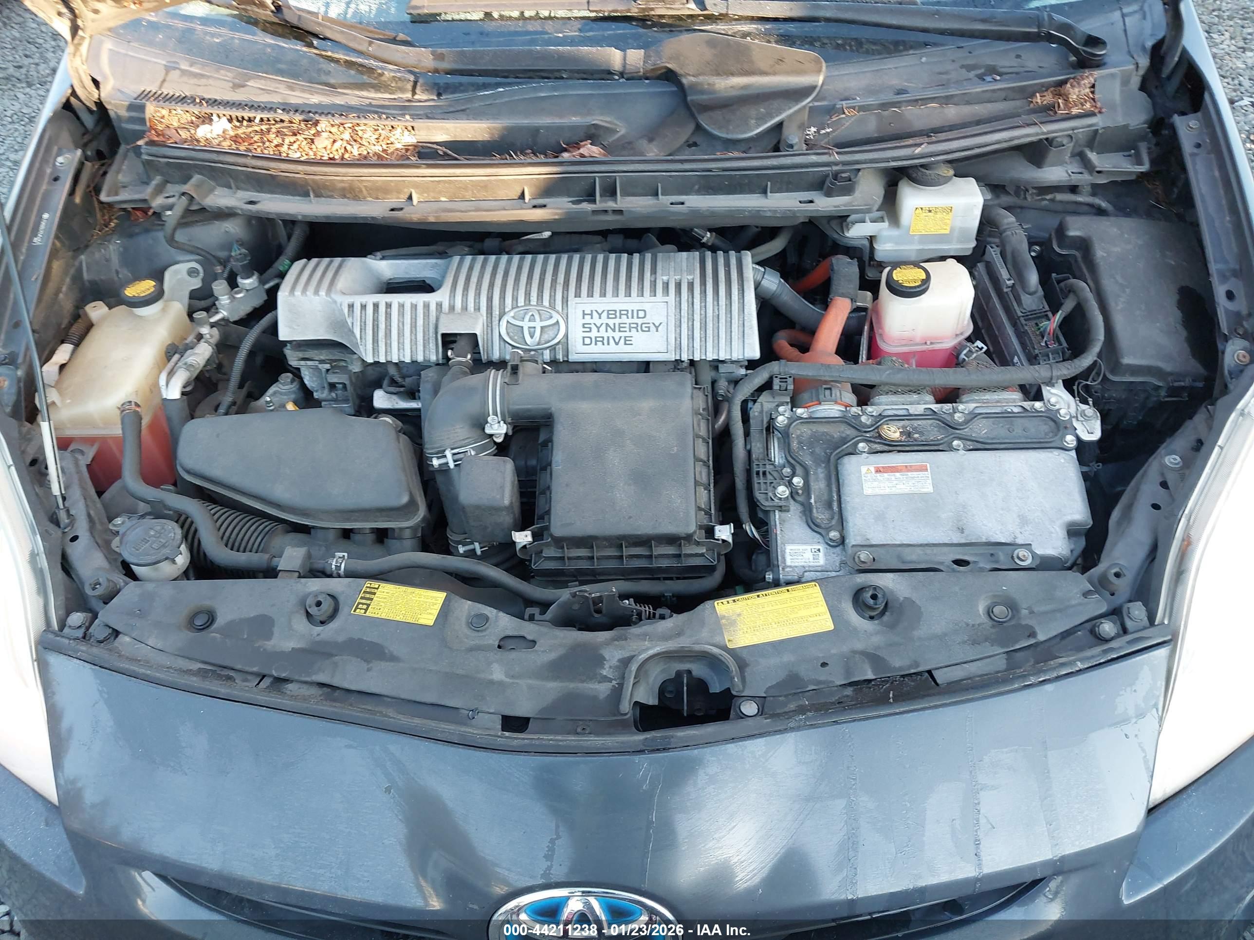 TOYOTA PRIUS image 10