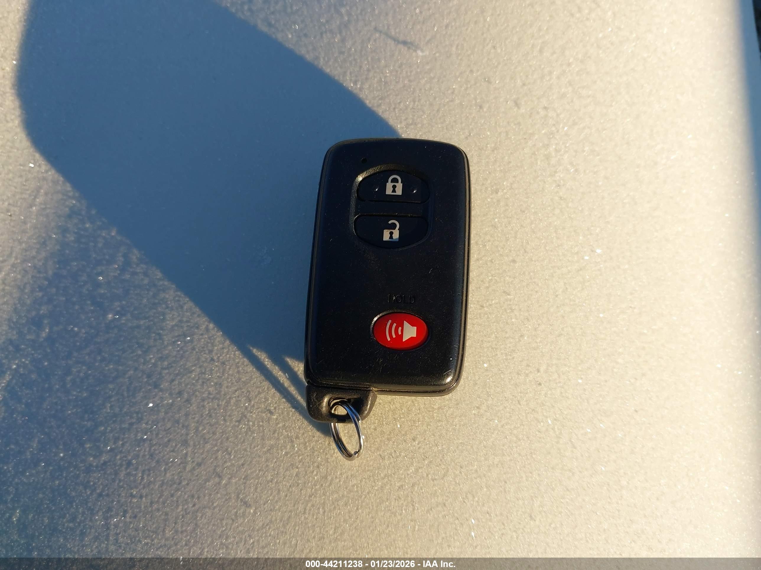 TOYOTA PRIUS image 11