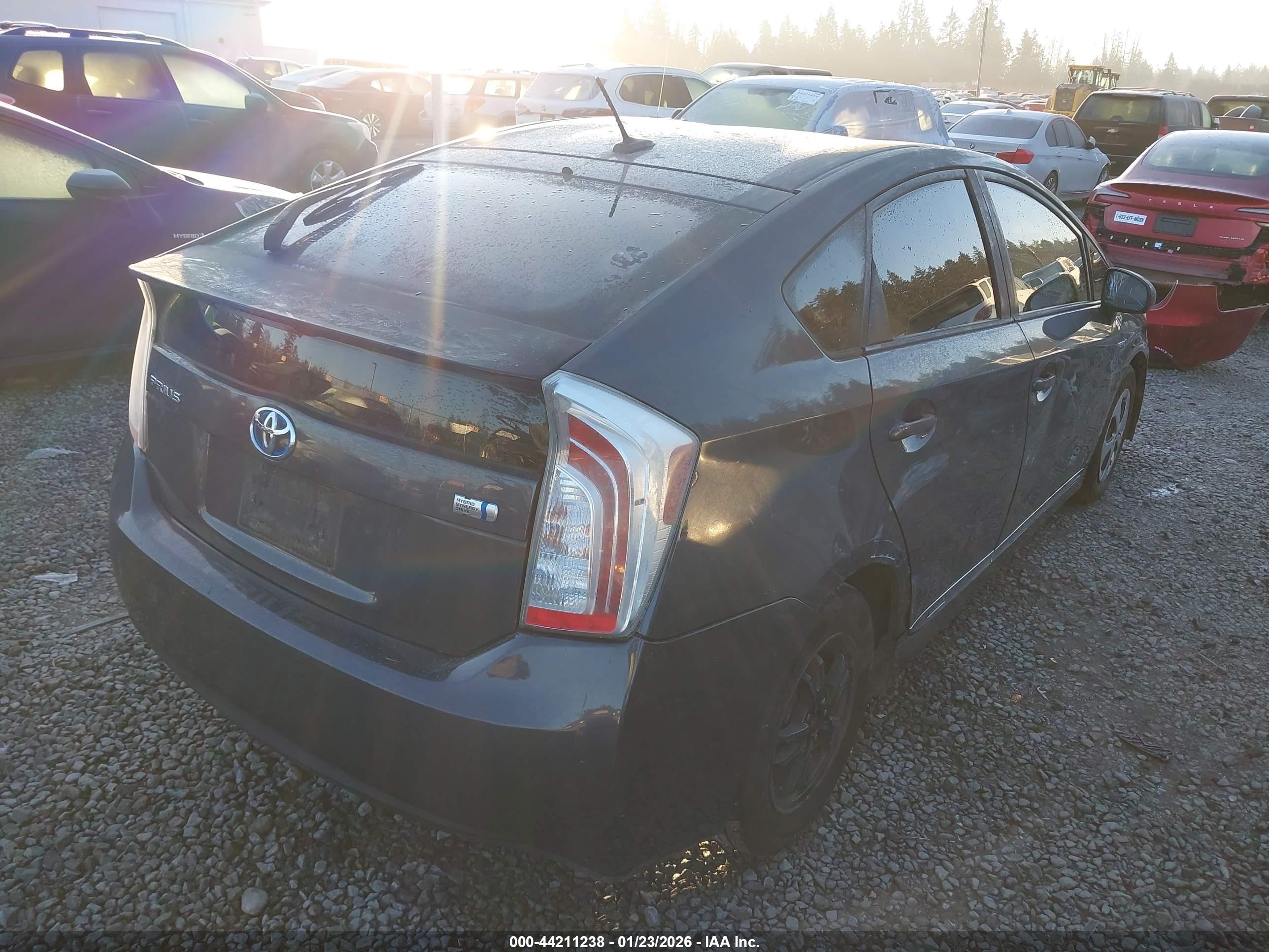 TOYOTA PRIUS image 4
