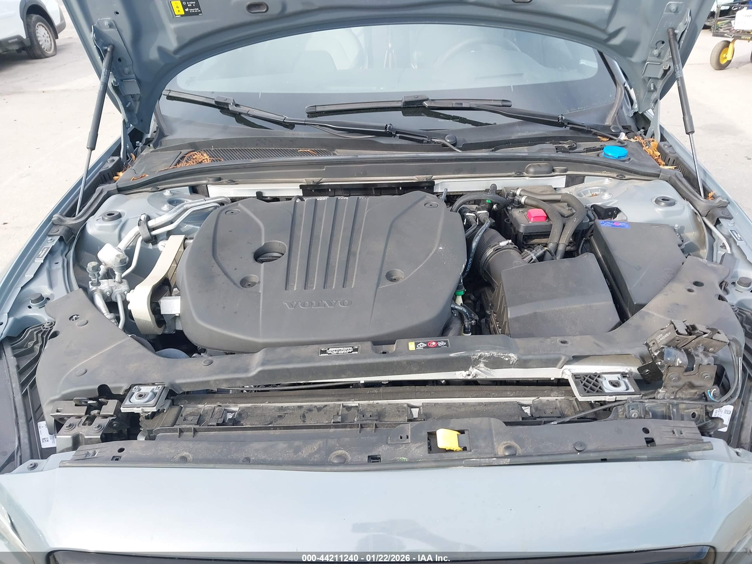 VOLVO S60 image 10