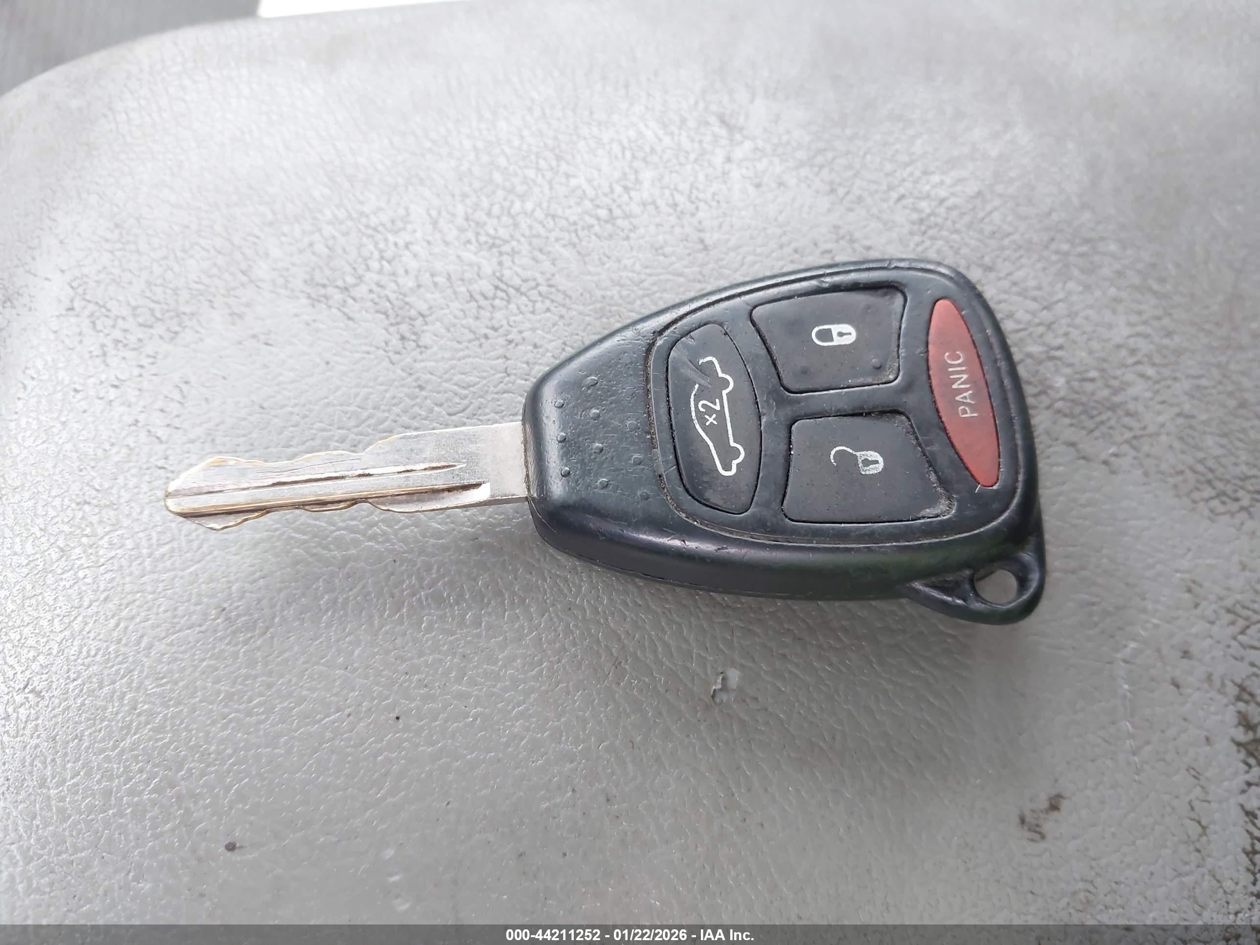 CHRYSLER 300 image 11