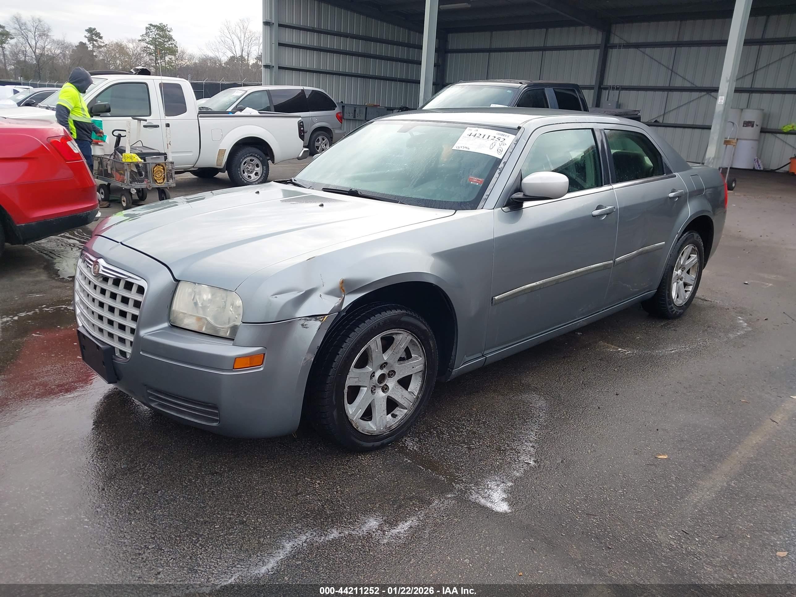 CHRYSLER 300 image 2