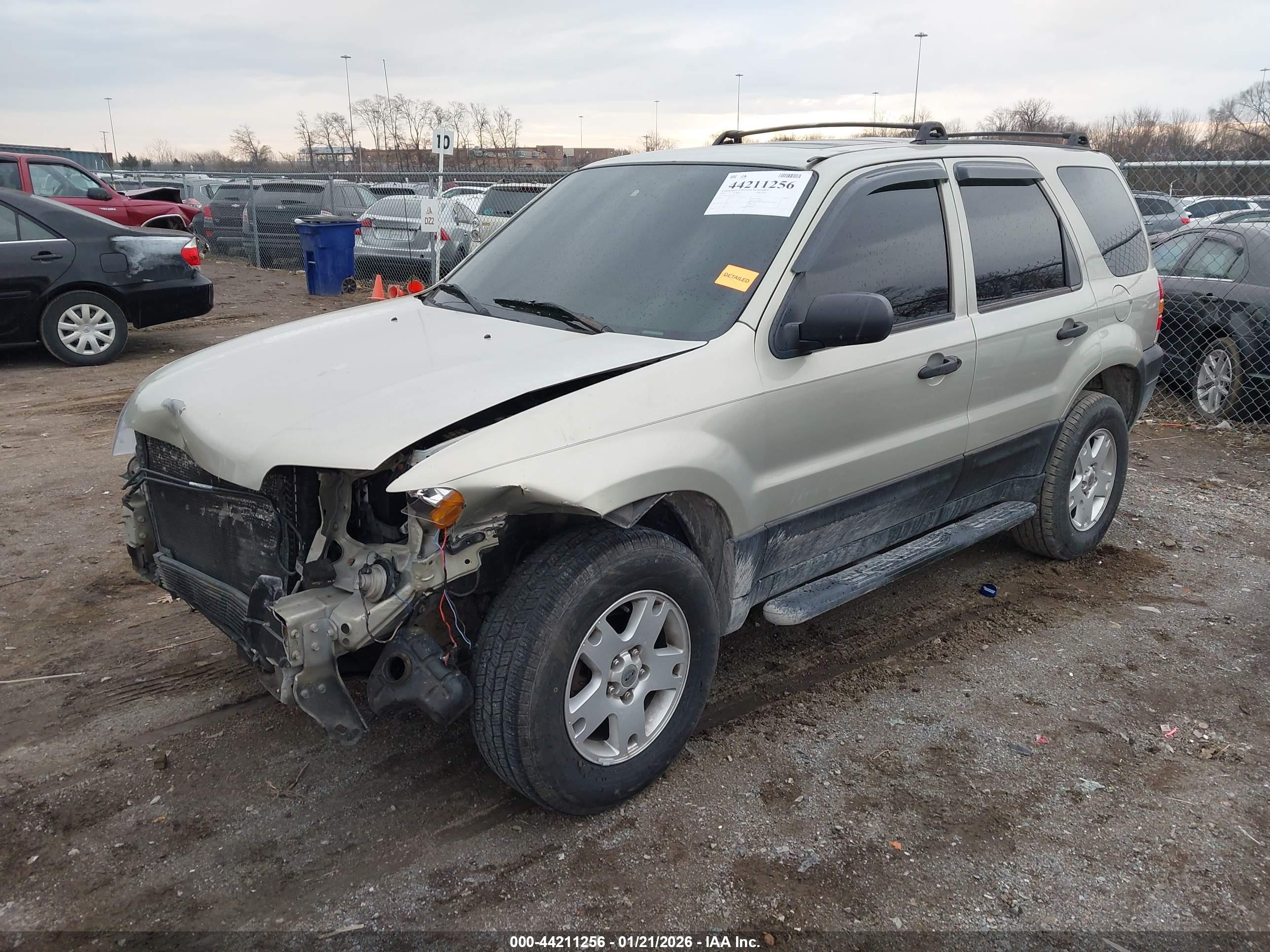 FORD ESCAPE image 2