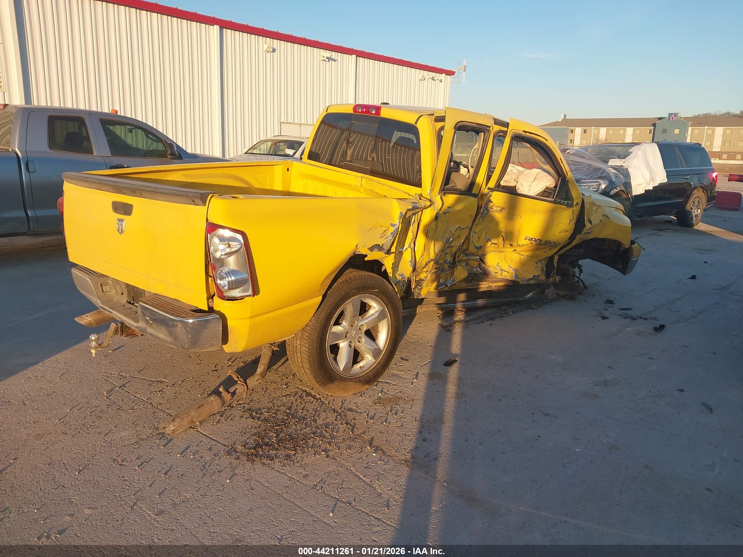 DODGE RAM image 4