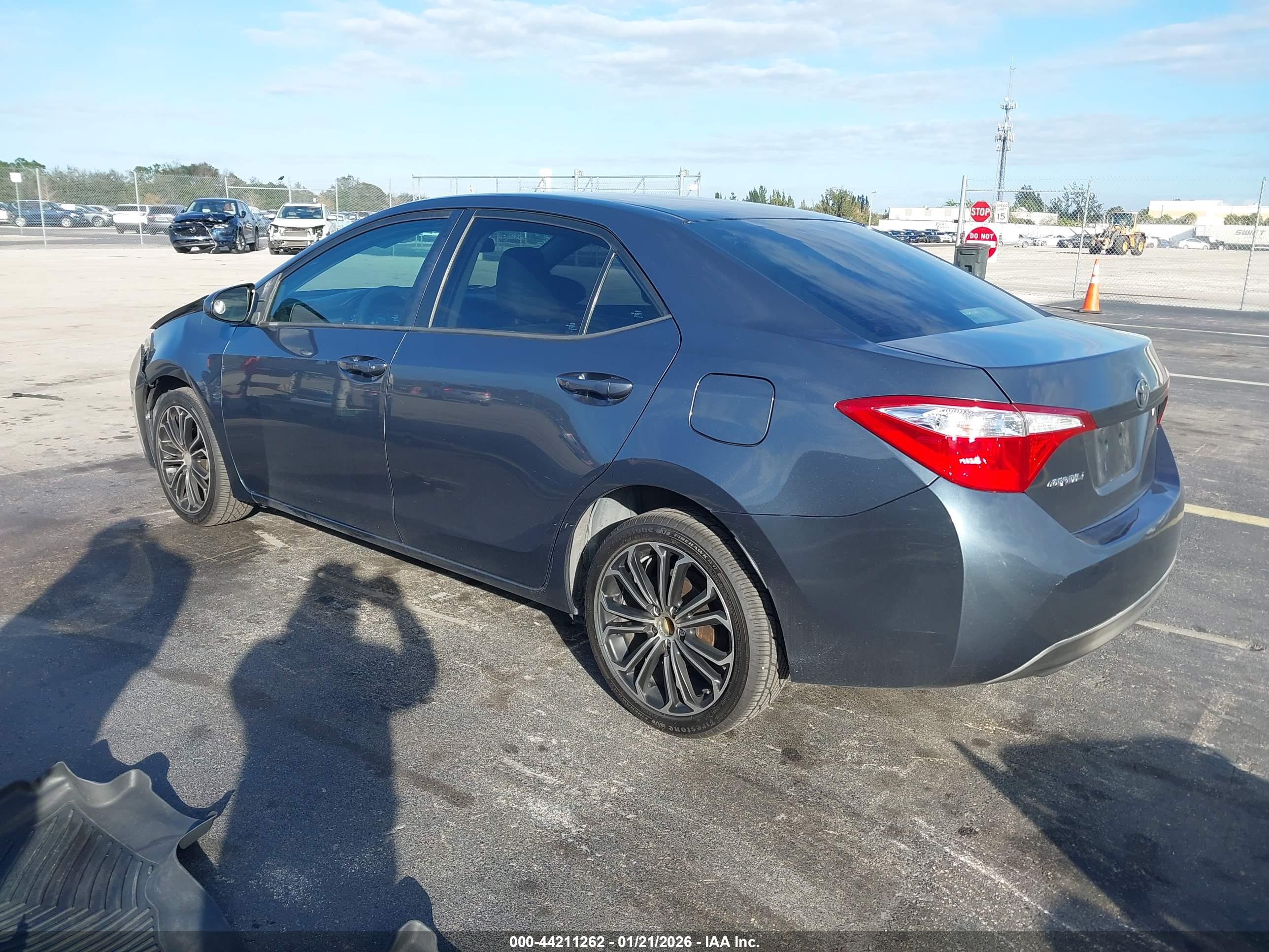 TOYOTA COROLLA image 3