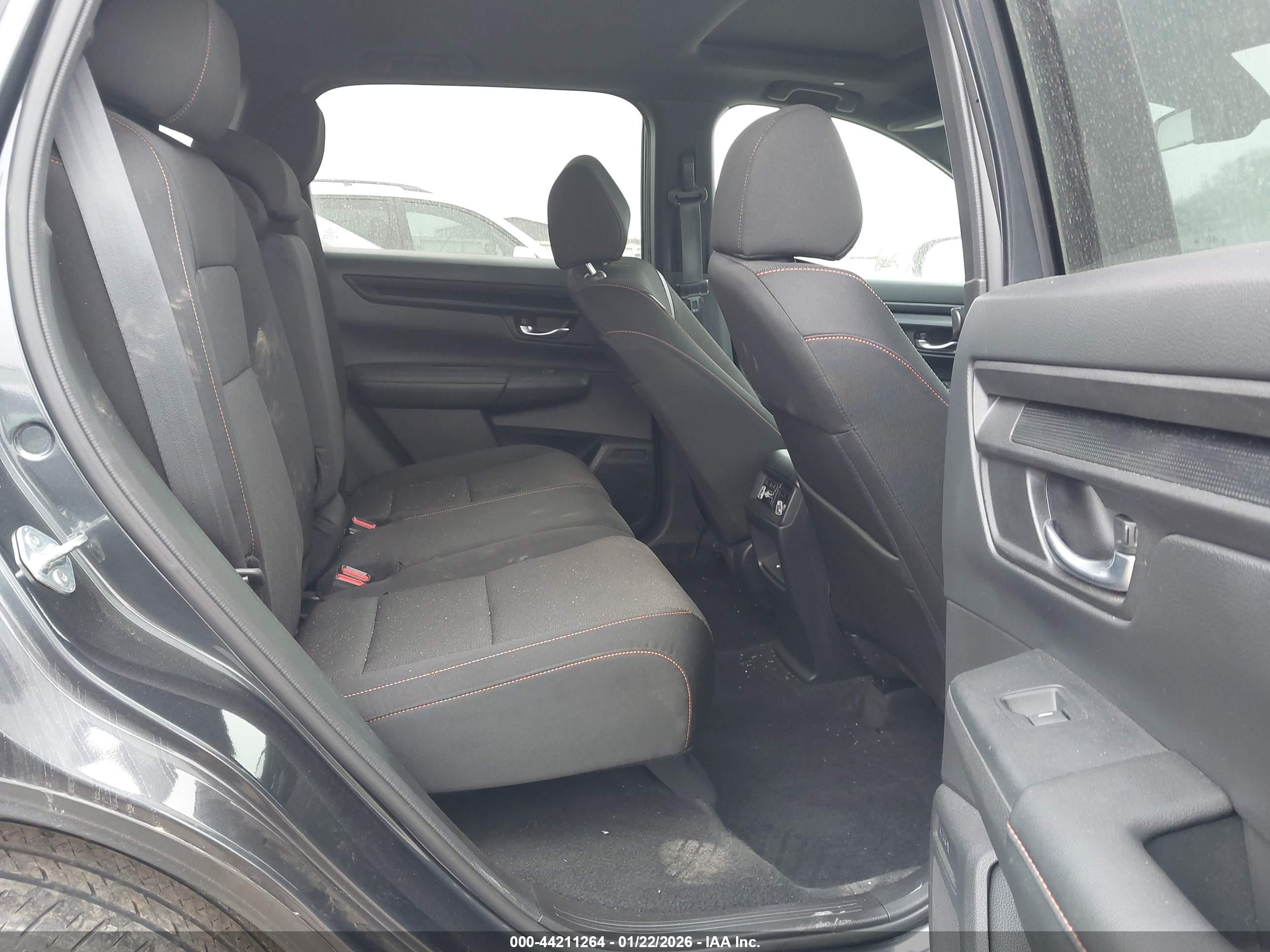 HONDA CR-V image 8