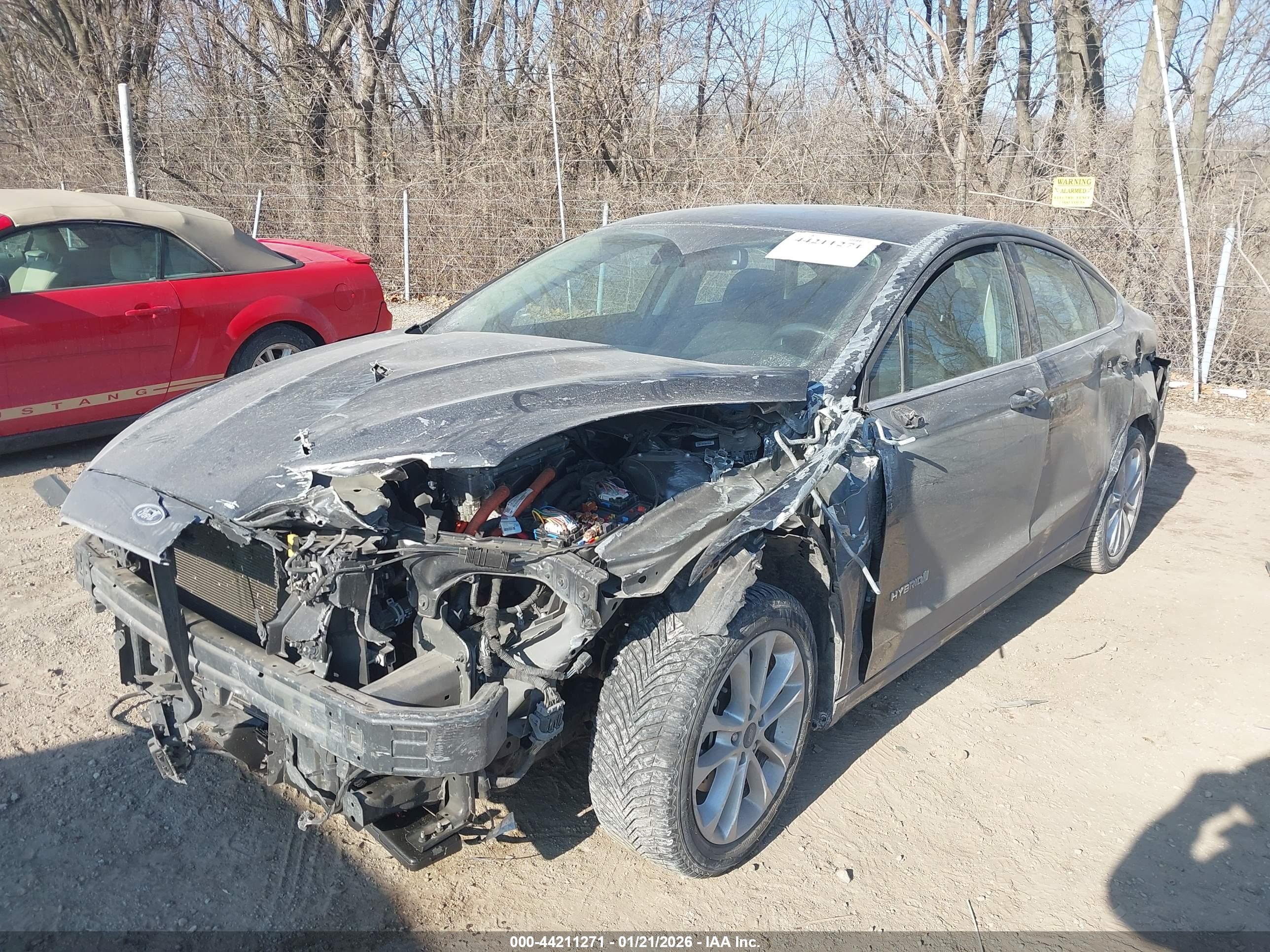 FORD FUSION image 2