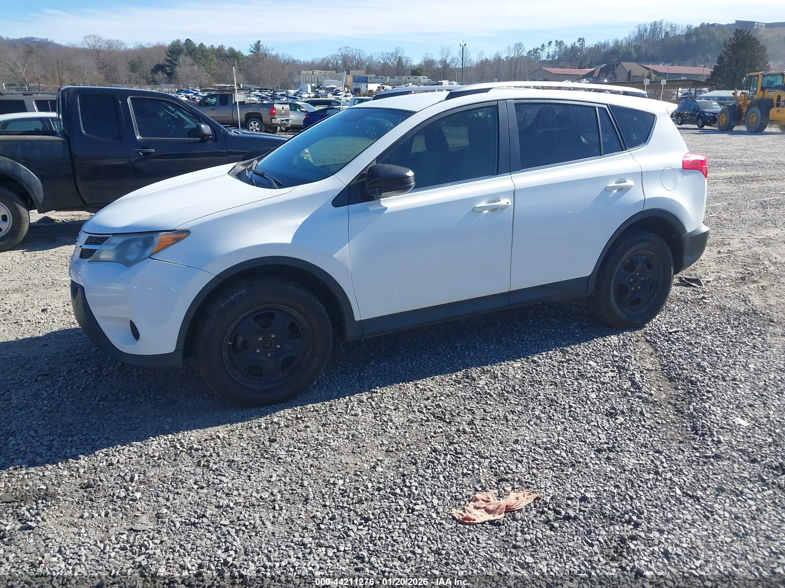 TOYOTA RAV4 image 2