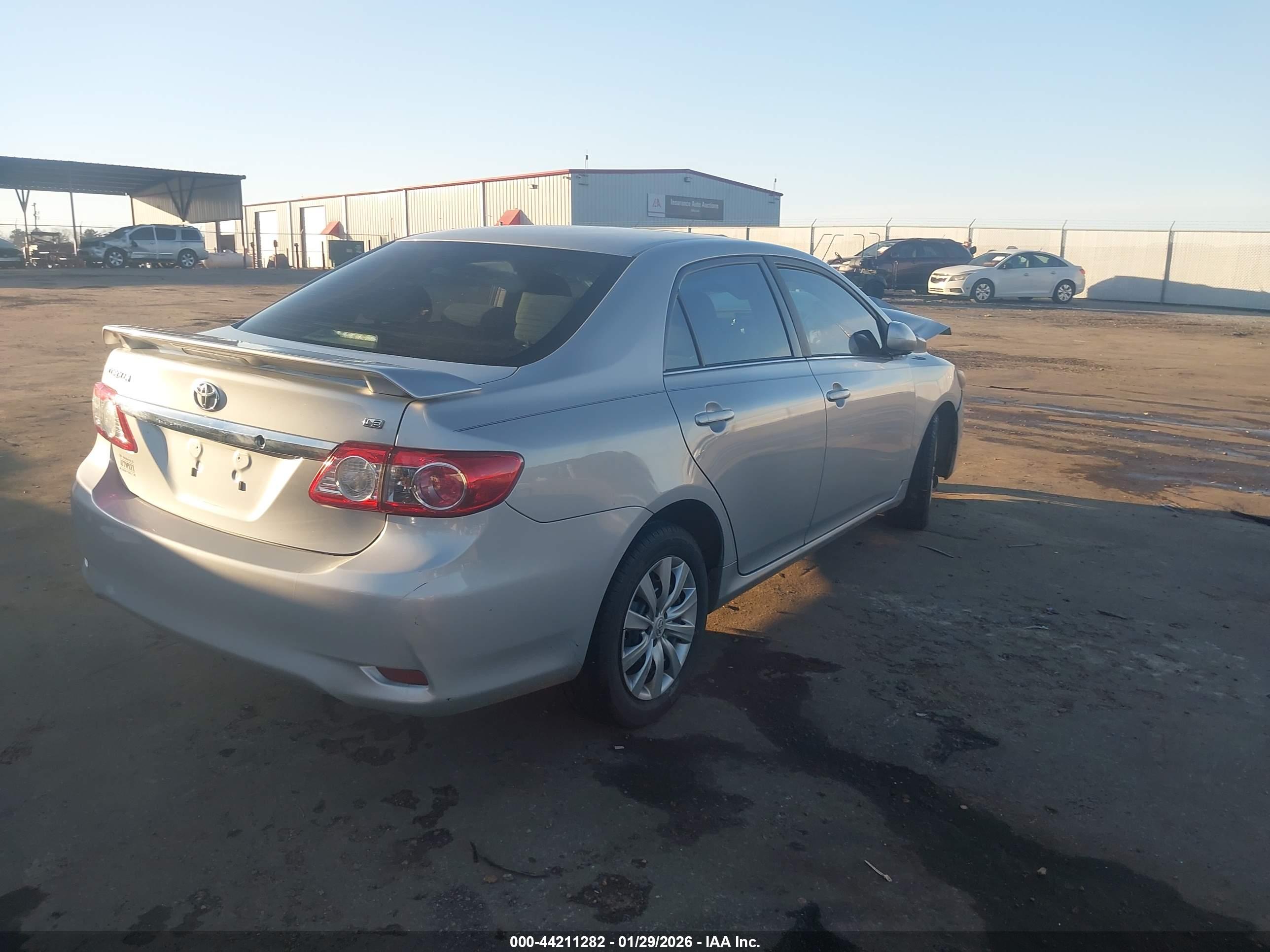 TOYOTA COROLLA image 4