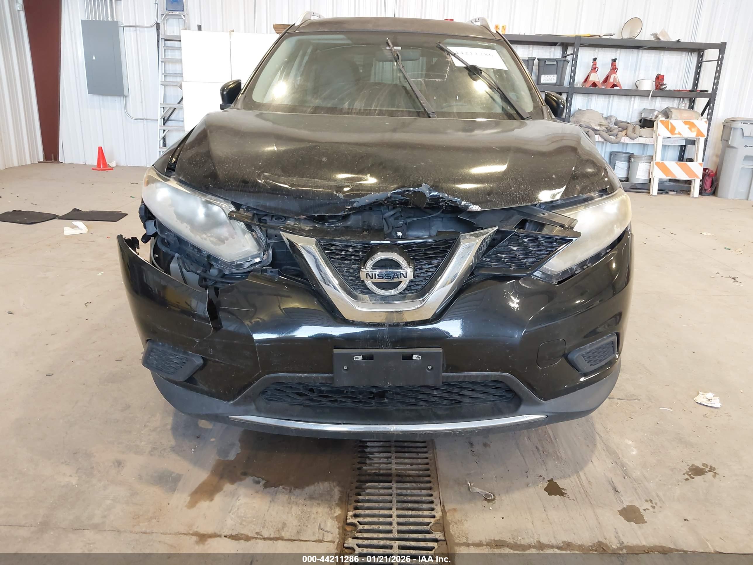 NISSAN ROGUE image 6