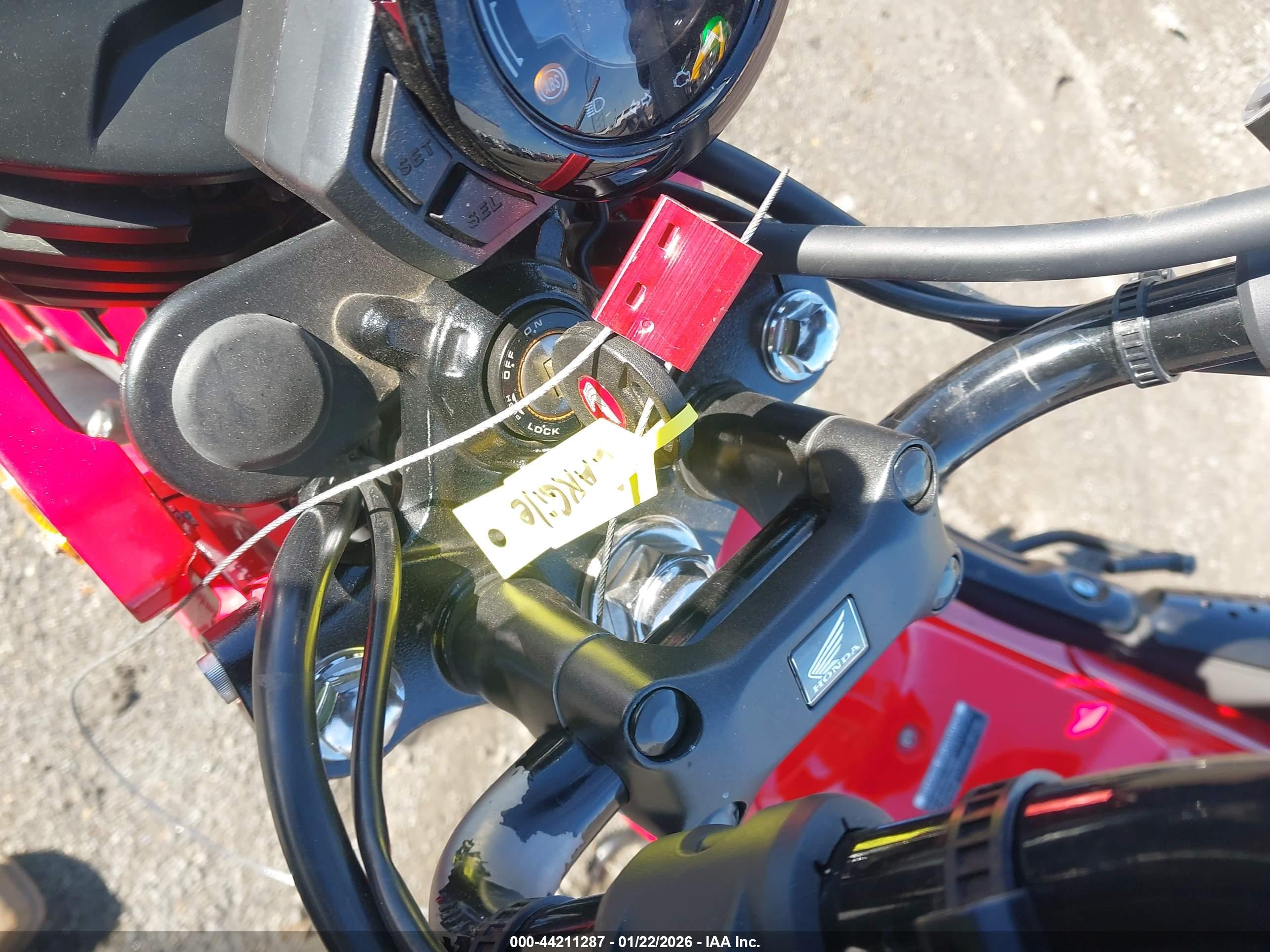 HONDA CT125 image 11