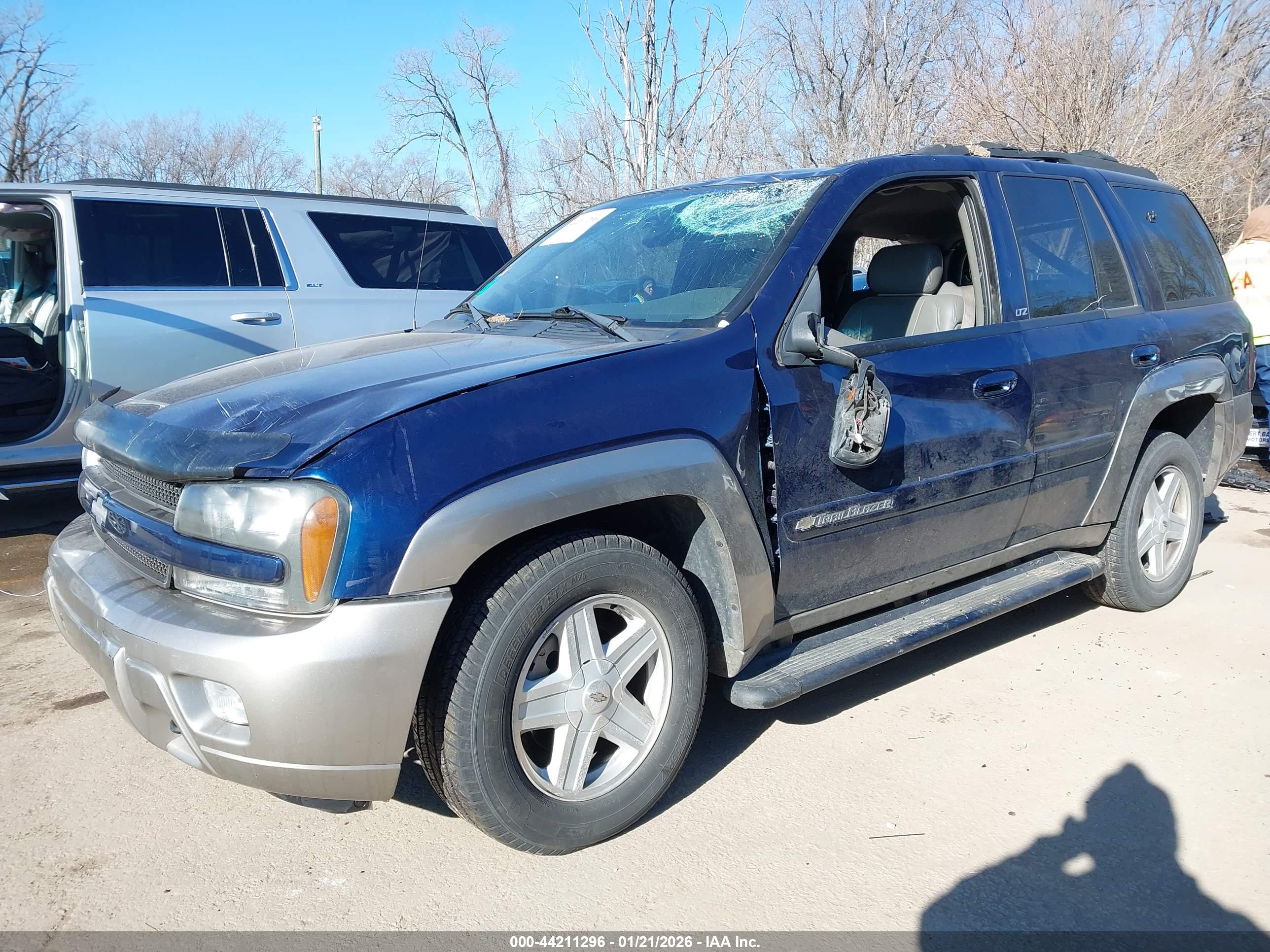 CHEVROLET TRAILBLAZER image 2