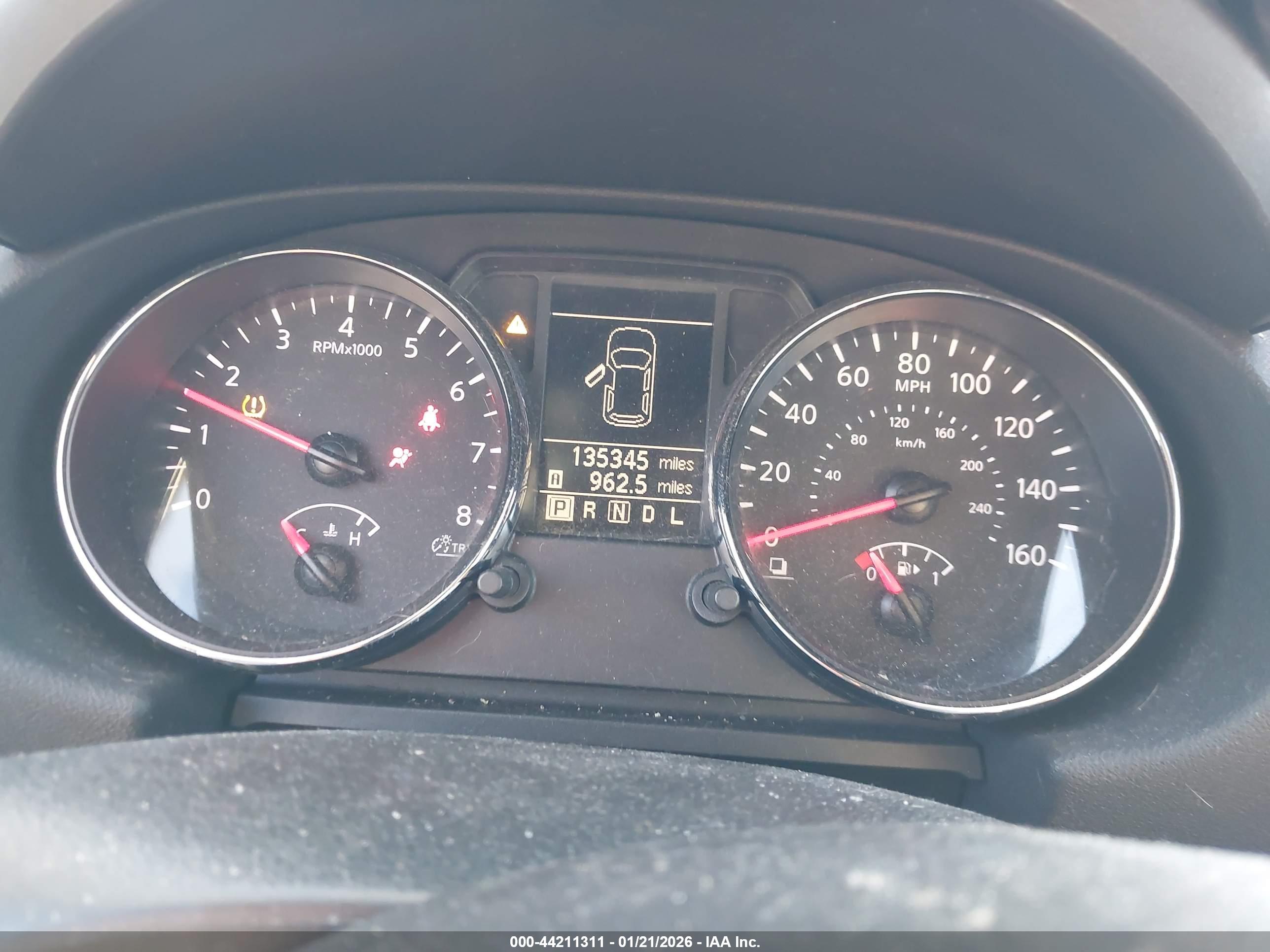 NISSAN ROGUE image 7