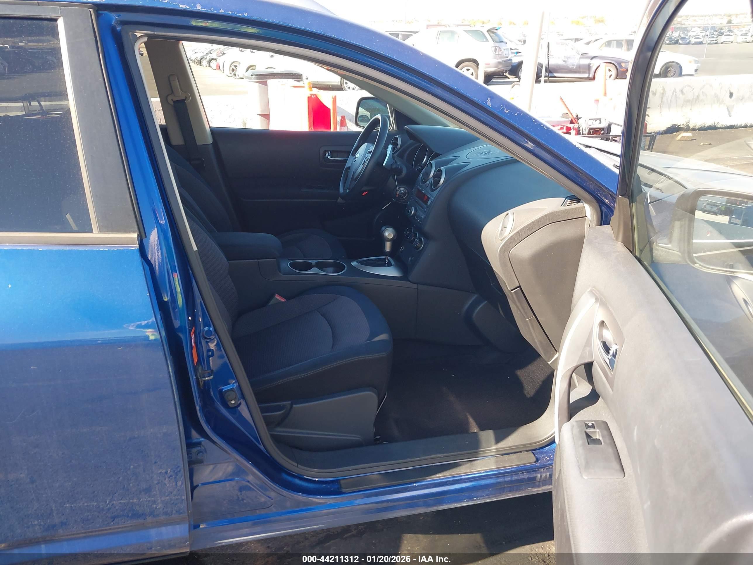 NISSAN ROGUE image 5
