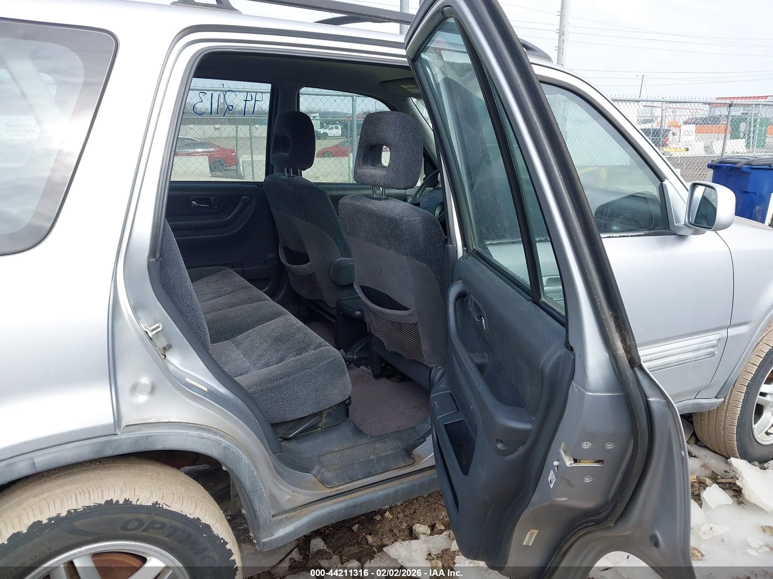 HONDA CR-V image 8