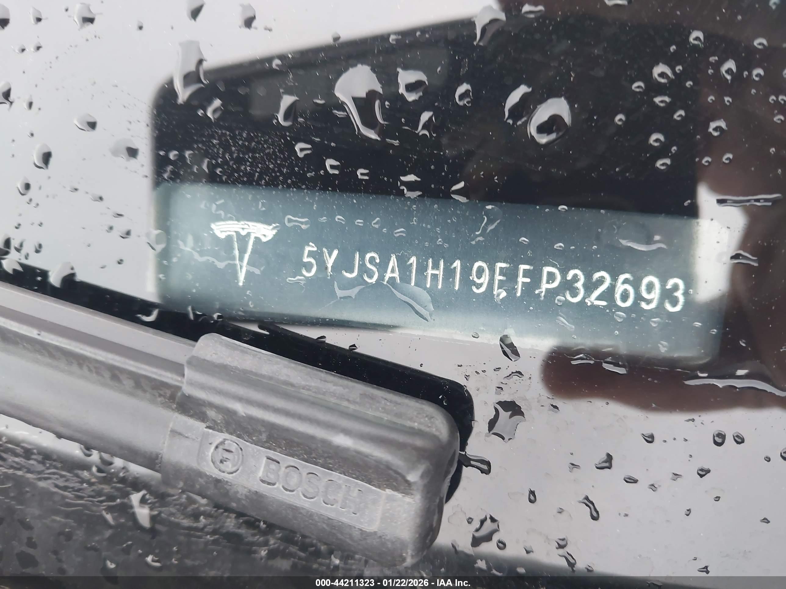 TESLA MODEL image 9