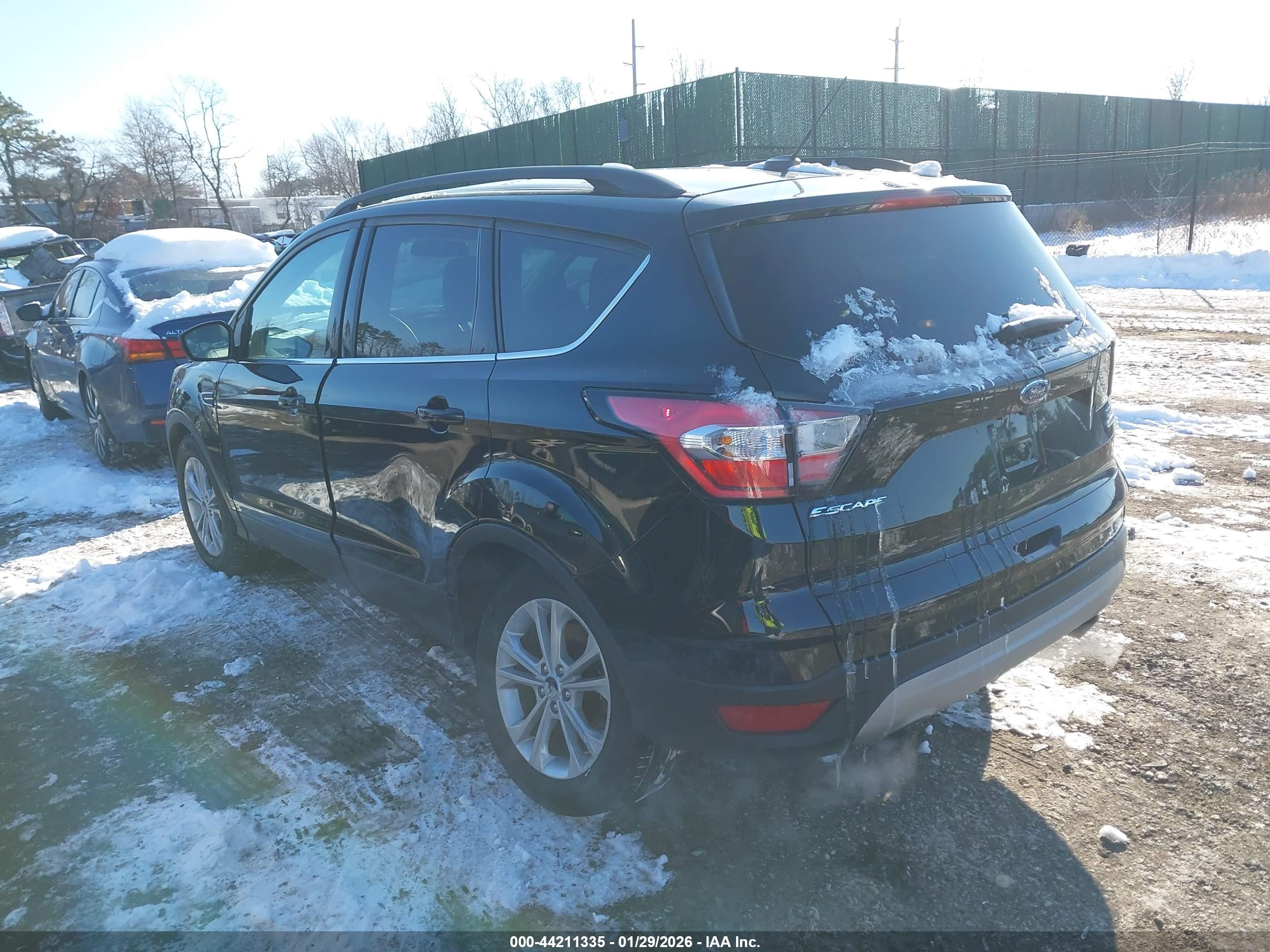 FORD ESCAPE image 3