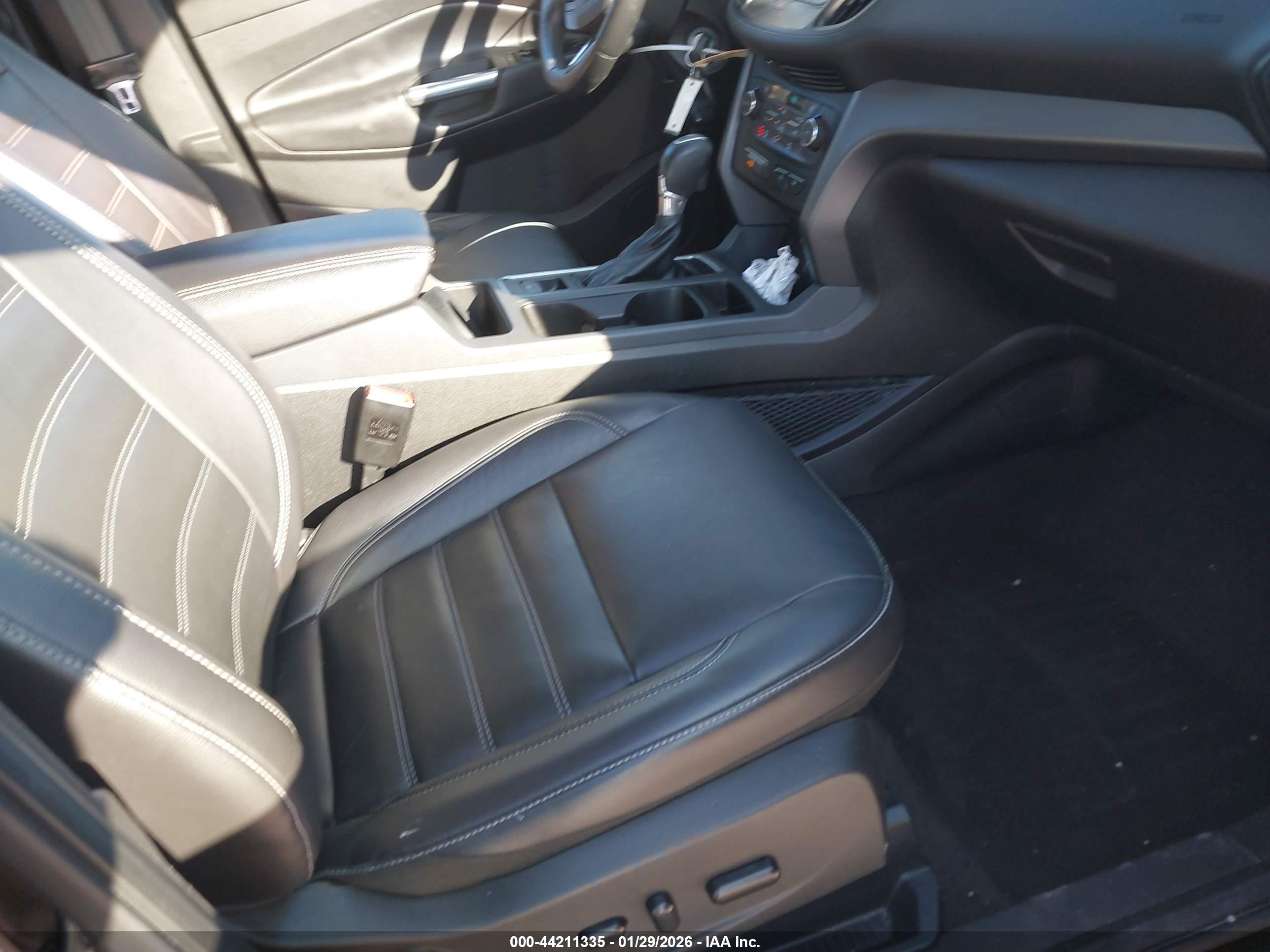 FORD ESCAPE image 5