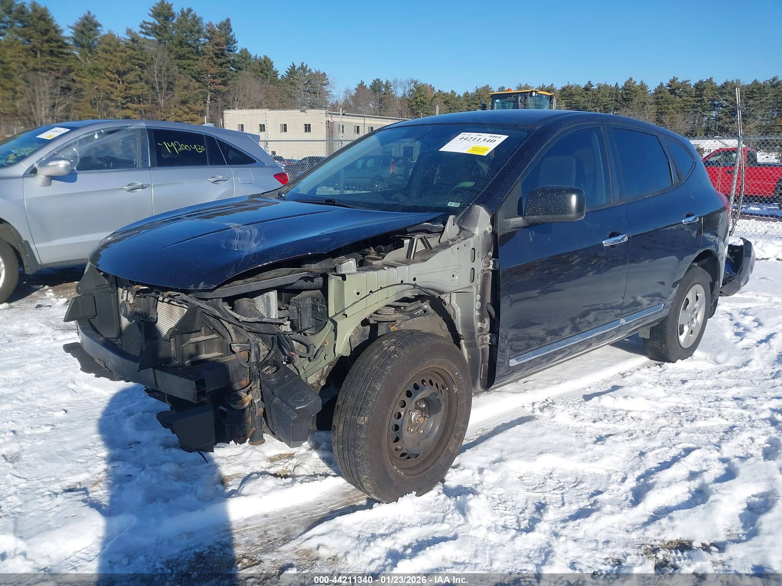 NISSAN ROGUE image 2