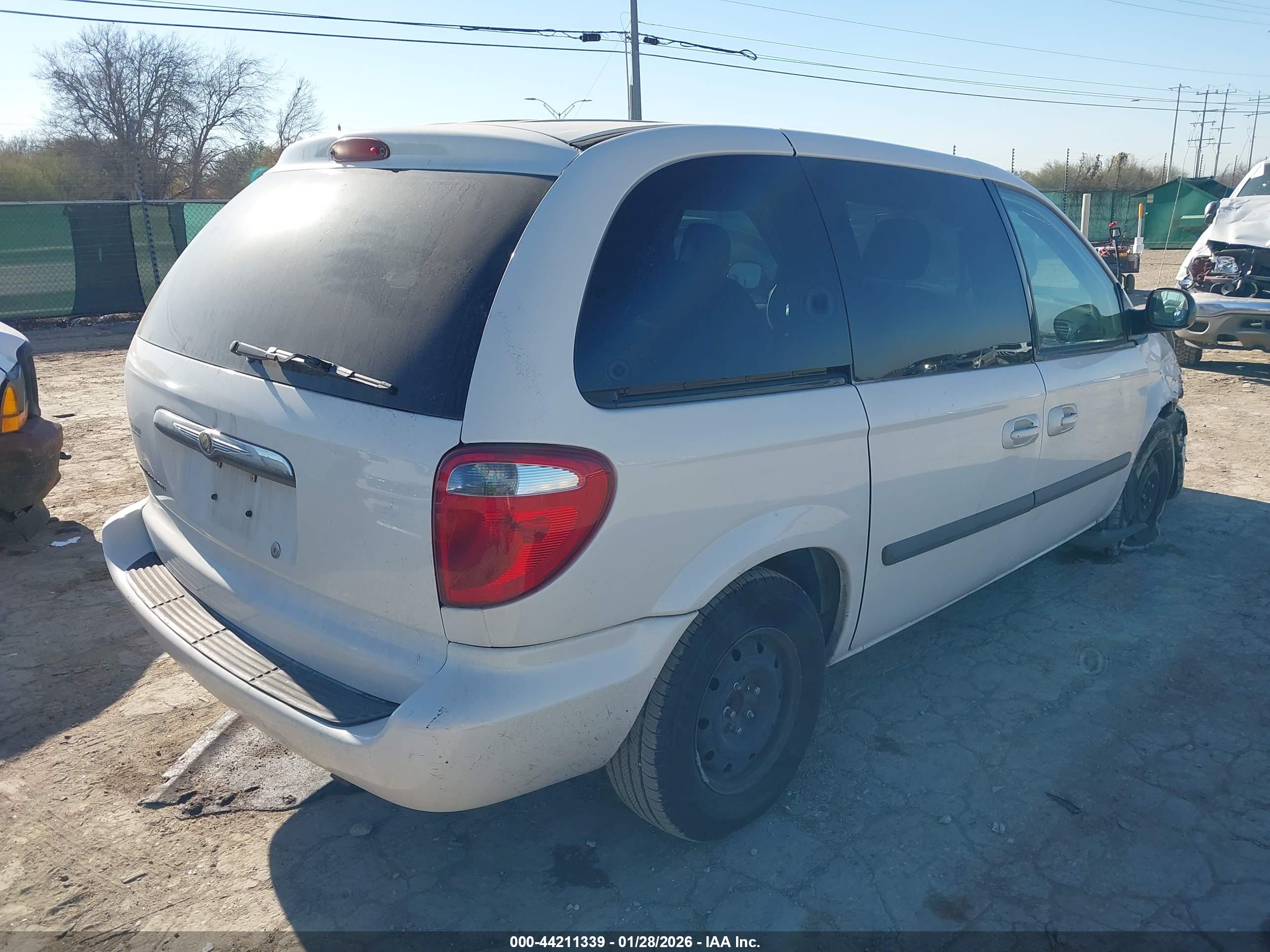 CHRYSLER TOWN image 4