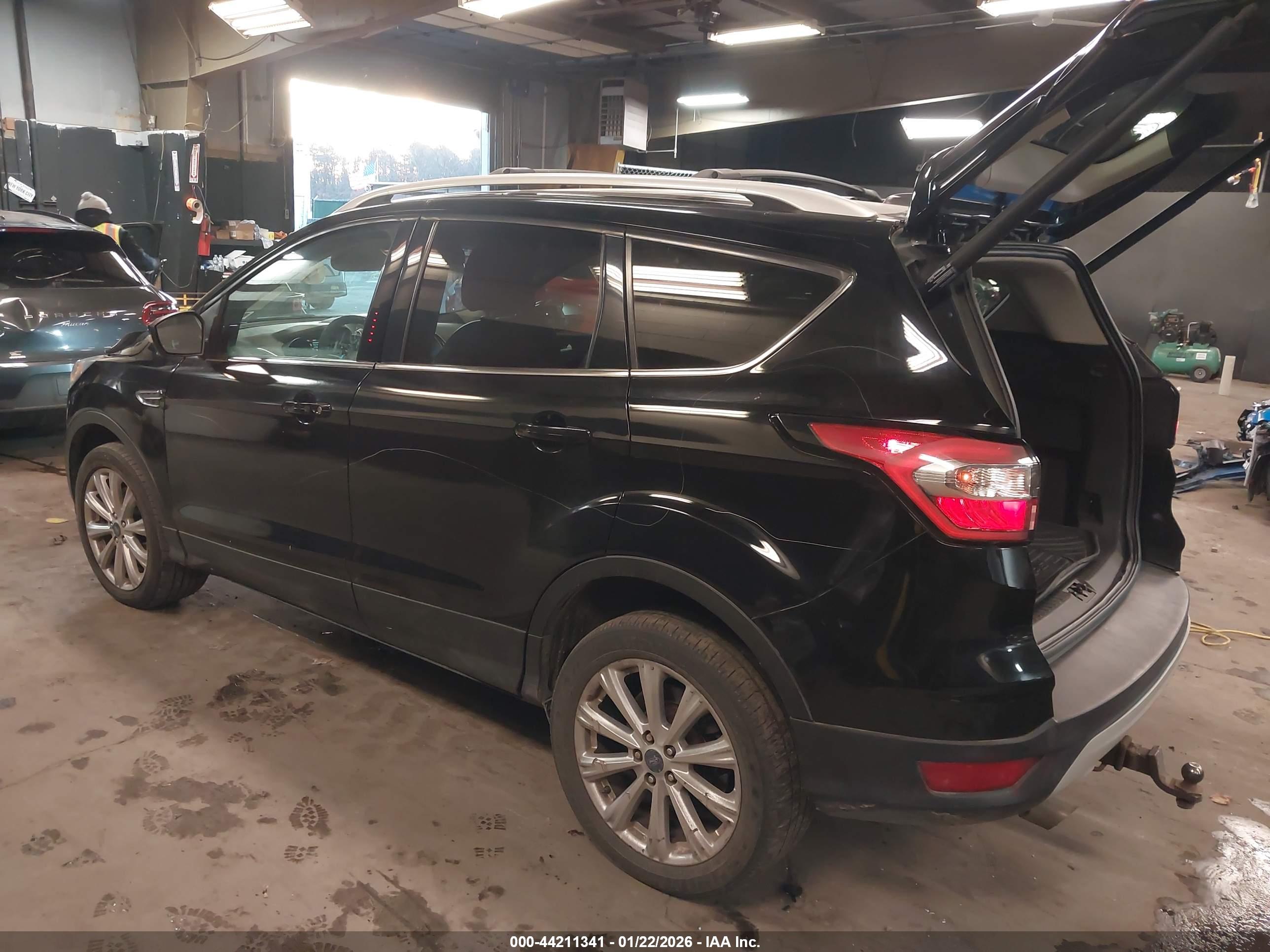 FORD ESCAPE image 3