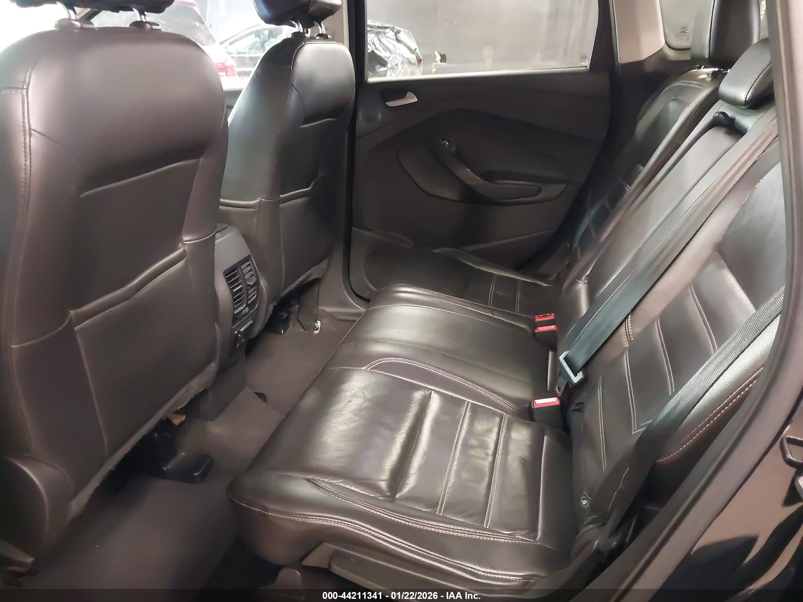 FORD ESCAPE image 8