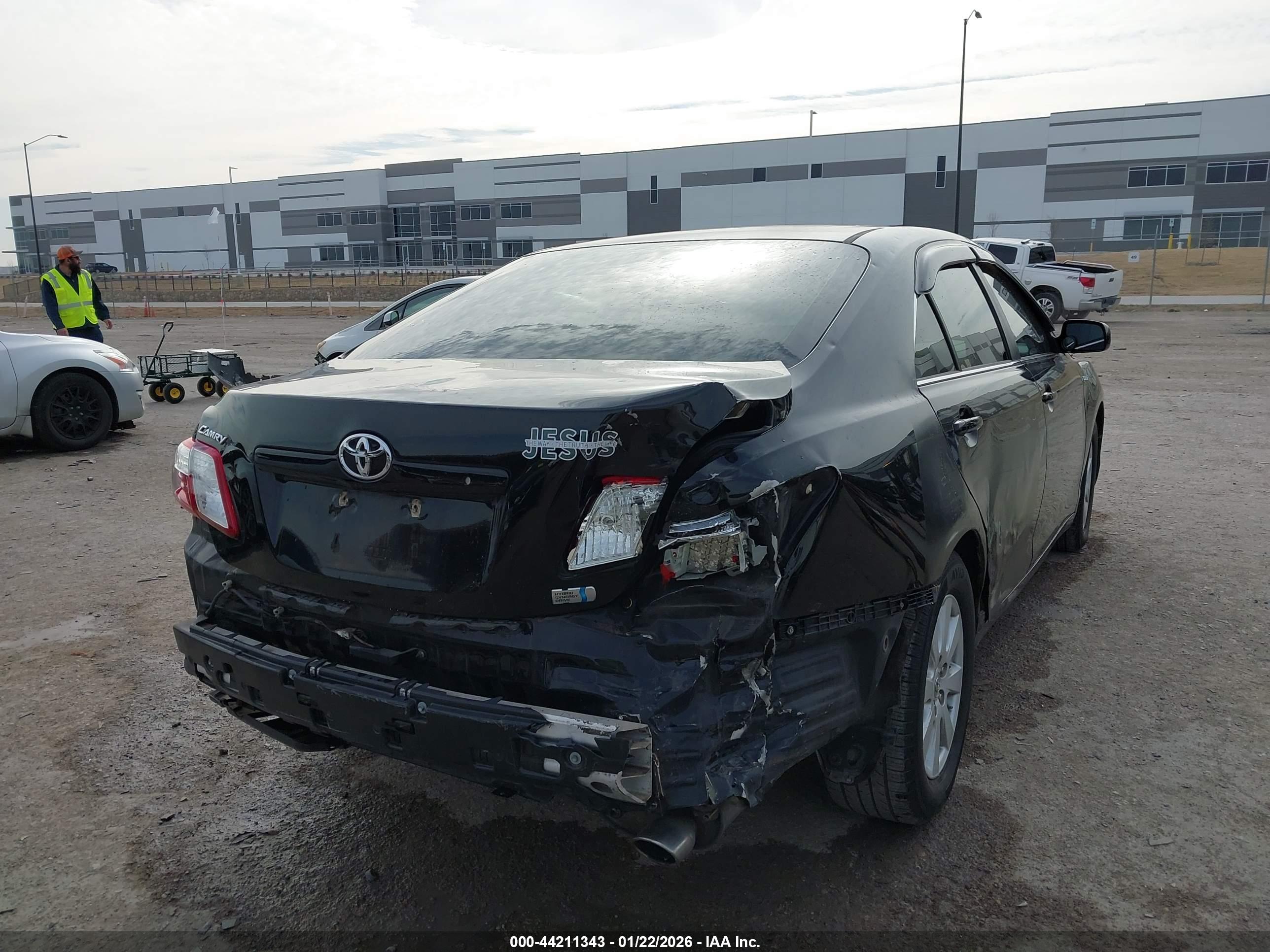 TOYOTA CAMRY image 4