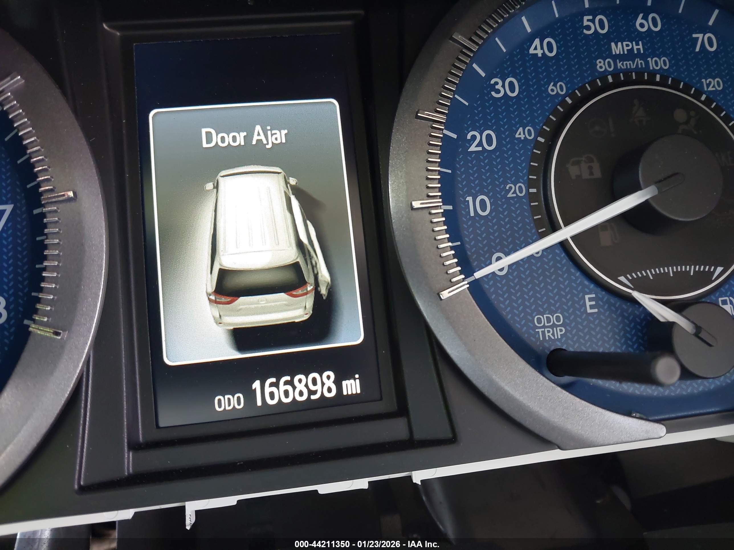 TOYOTA SIENNA image 7