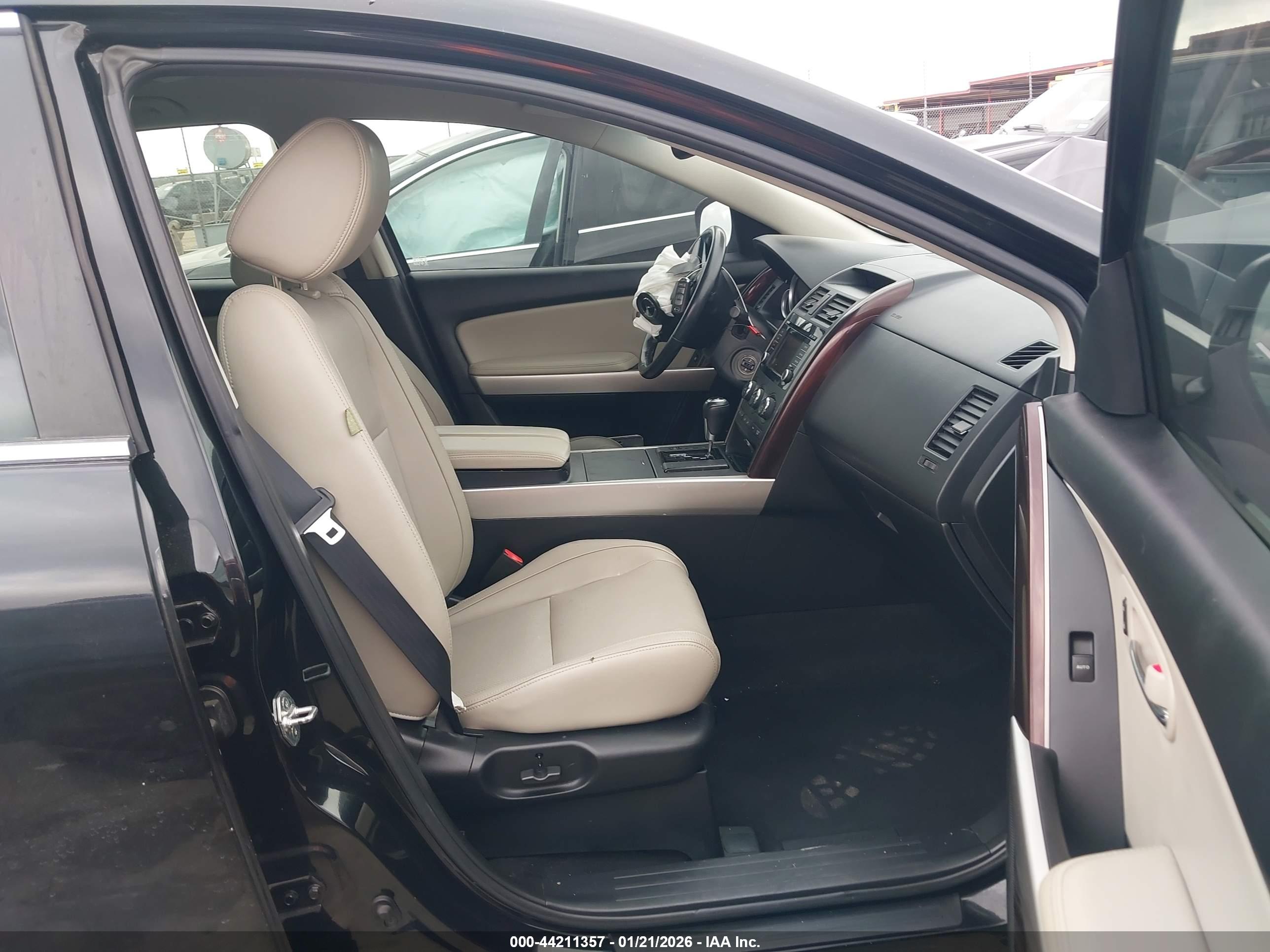MAZDA CX-9 image 5