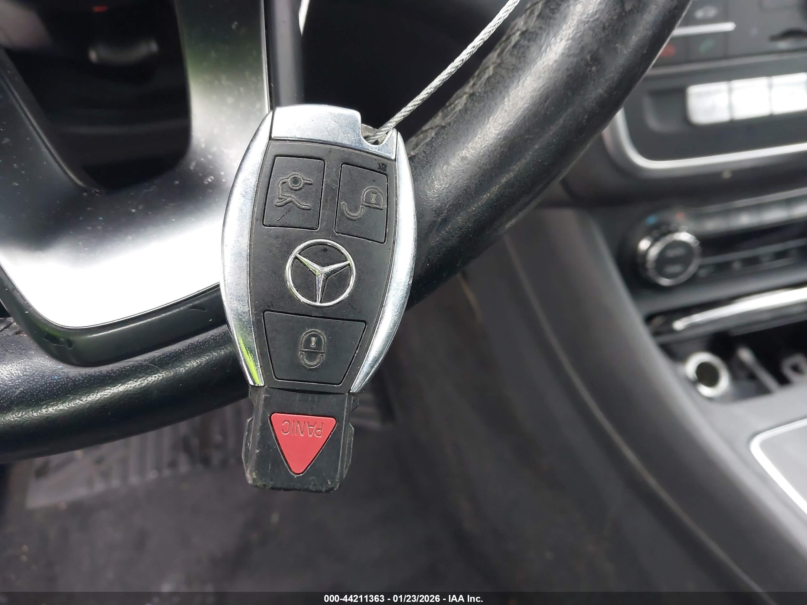 MERCEDES-BENZ CLA image 11