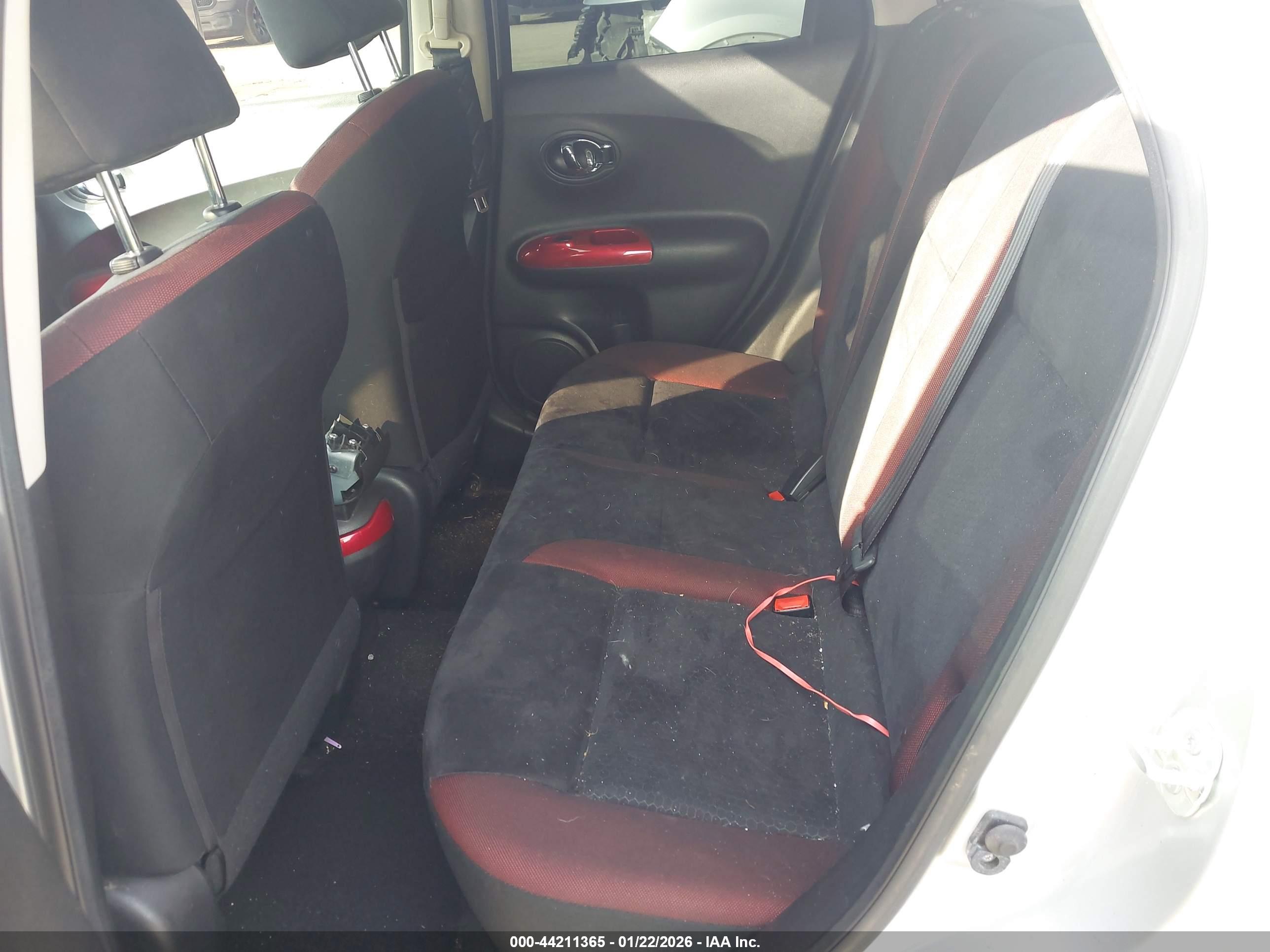 NISSAN JUKE image 8