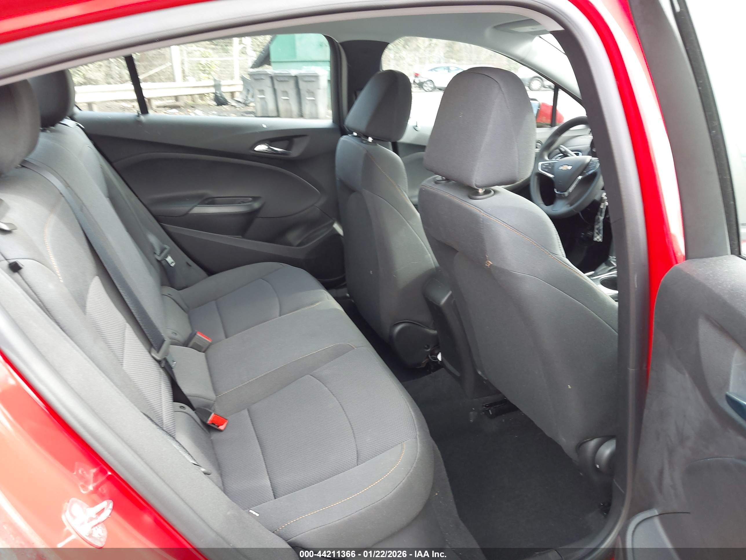 CHEVROLET CRUZE image 8