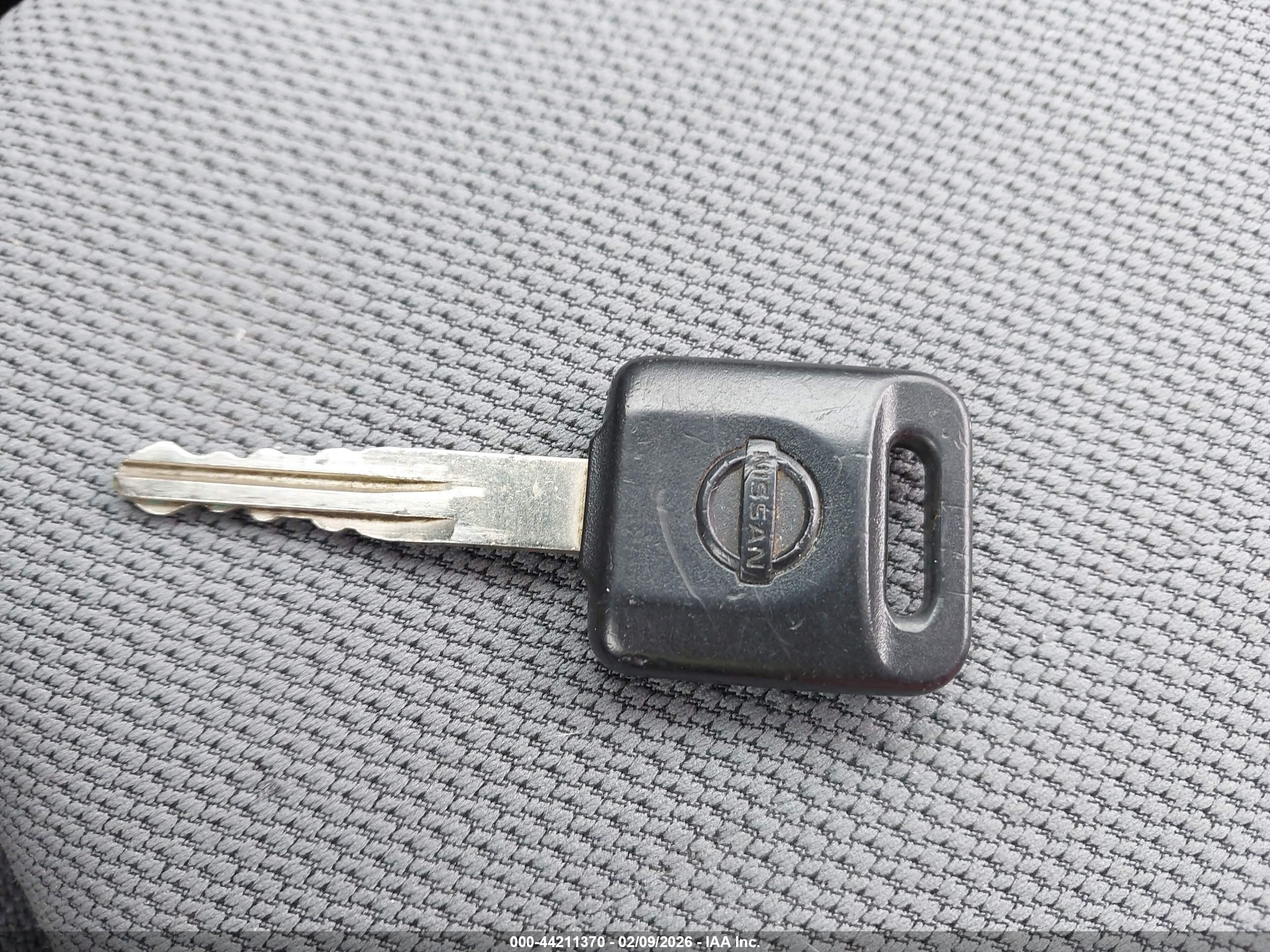 NISSAN VERSA image 11
