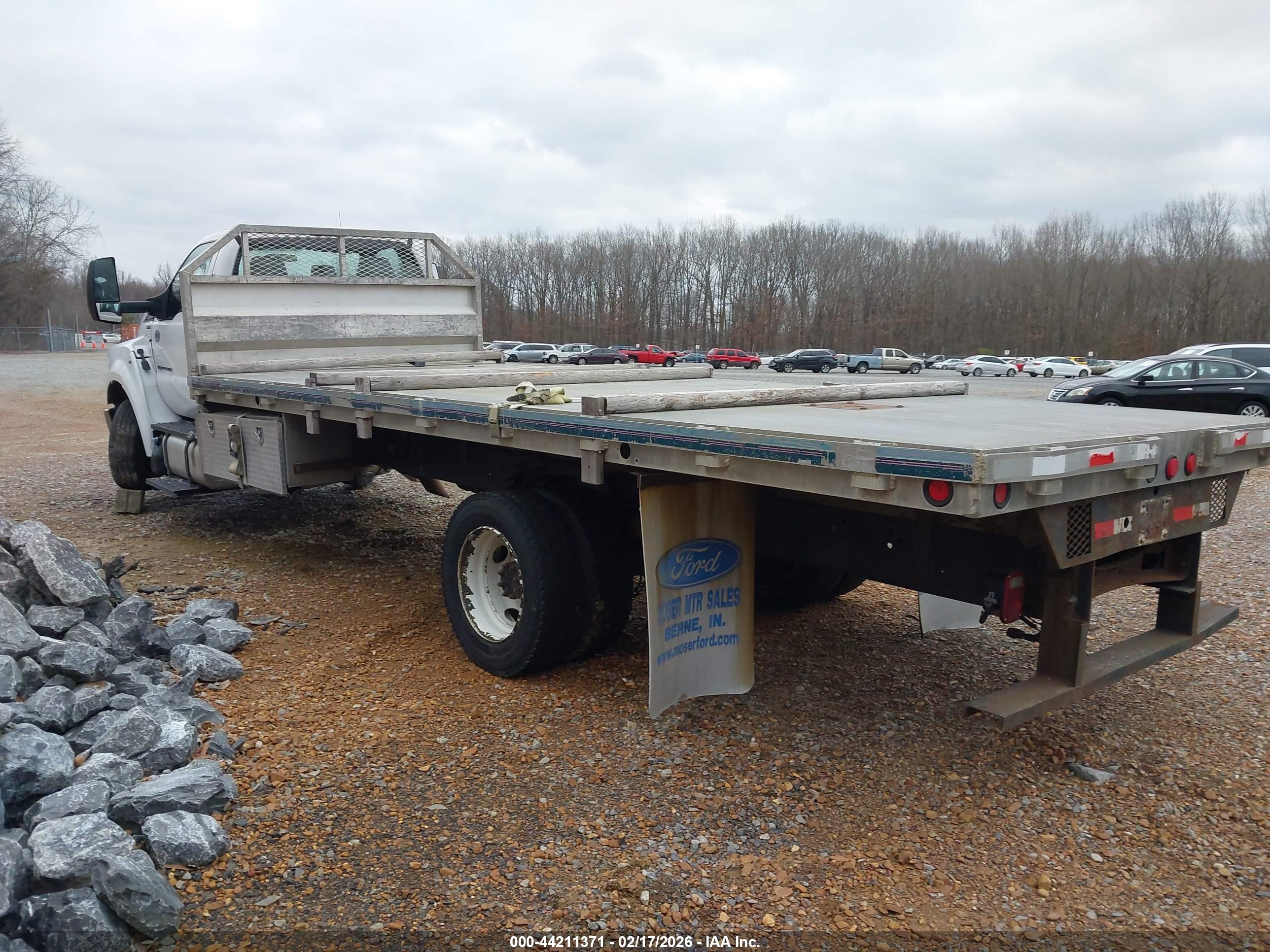 FORD F-650 image 3