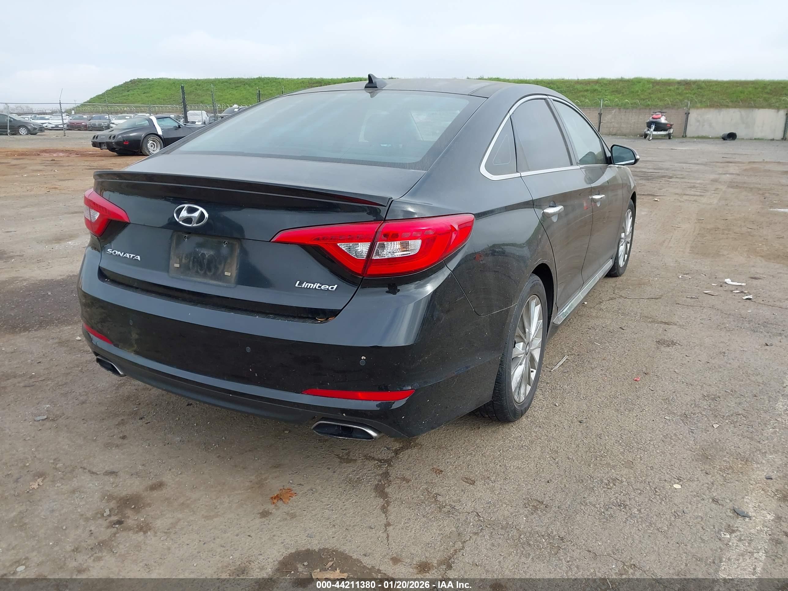 HYUNDAI SONATA image 4