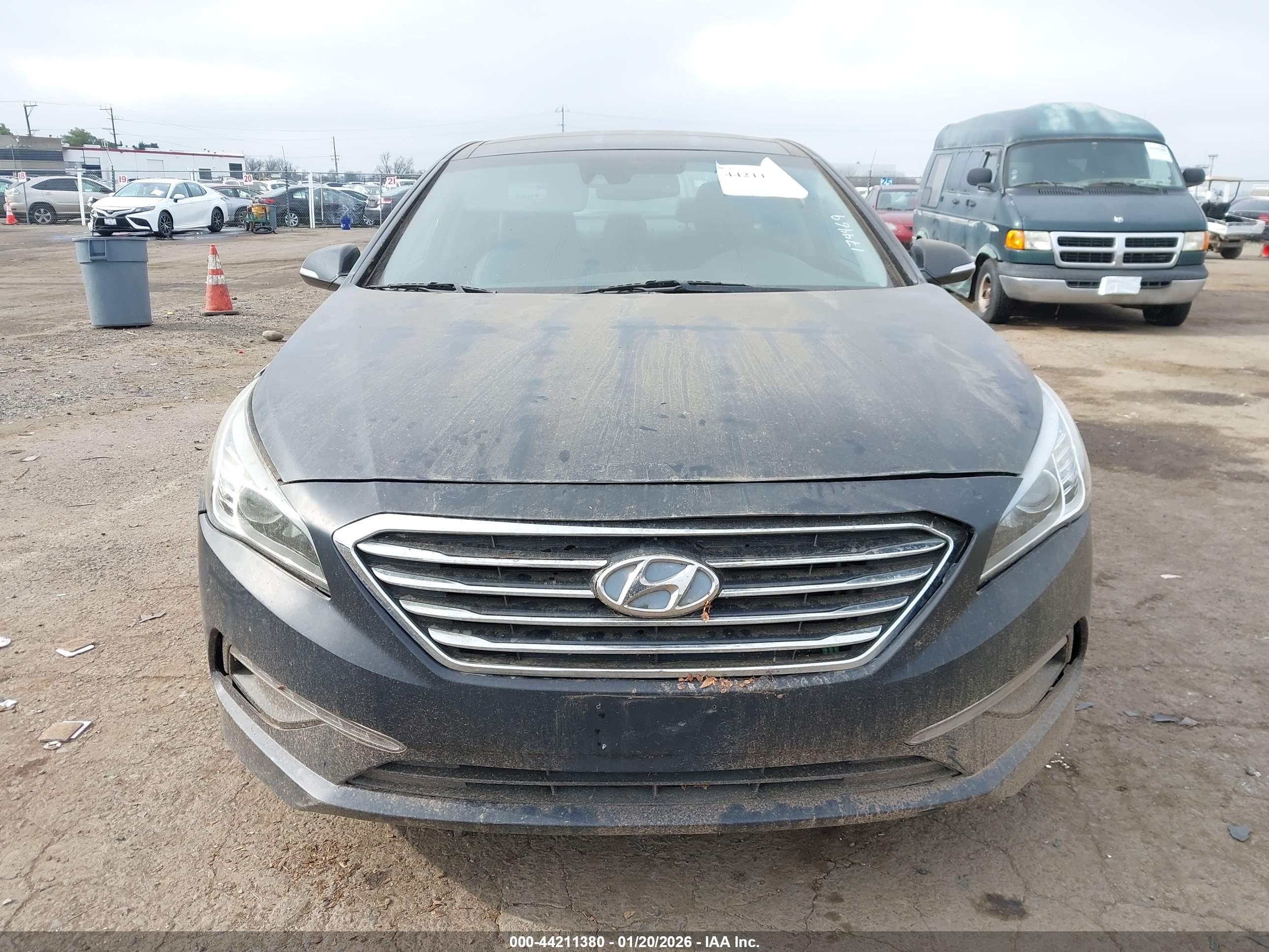 HYUNDAI SONATA image 6